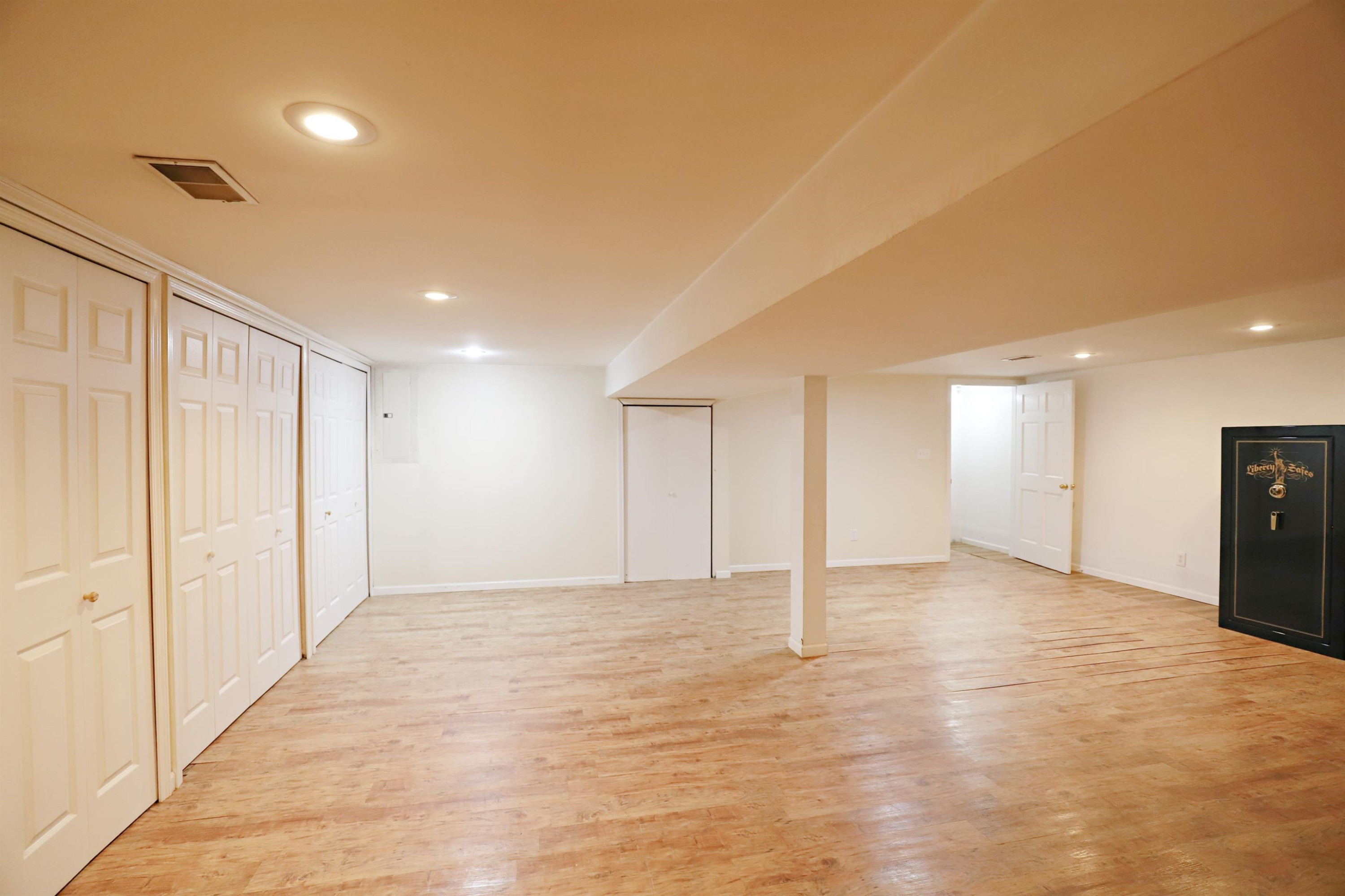 6285 Chicago Road, Flushing, MI 48433 — Photo 23