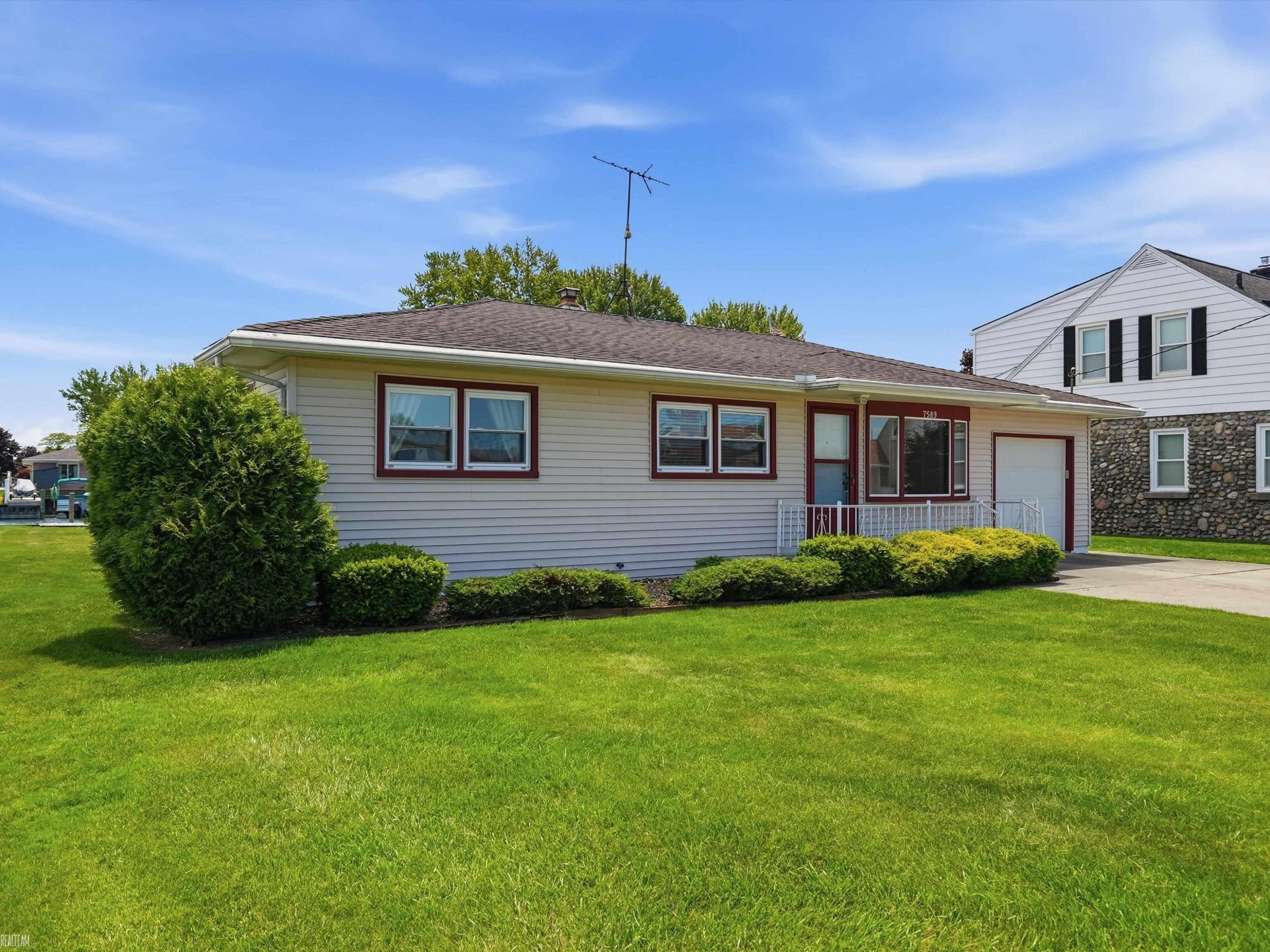 7589 Colony Drive, Algonac, MI 48001 — Photo 33