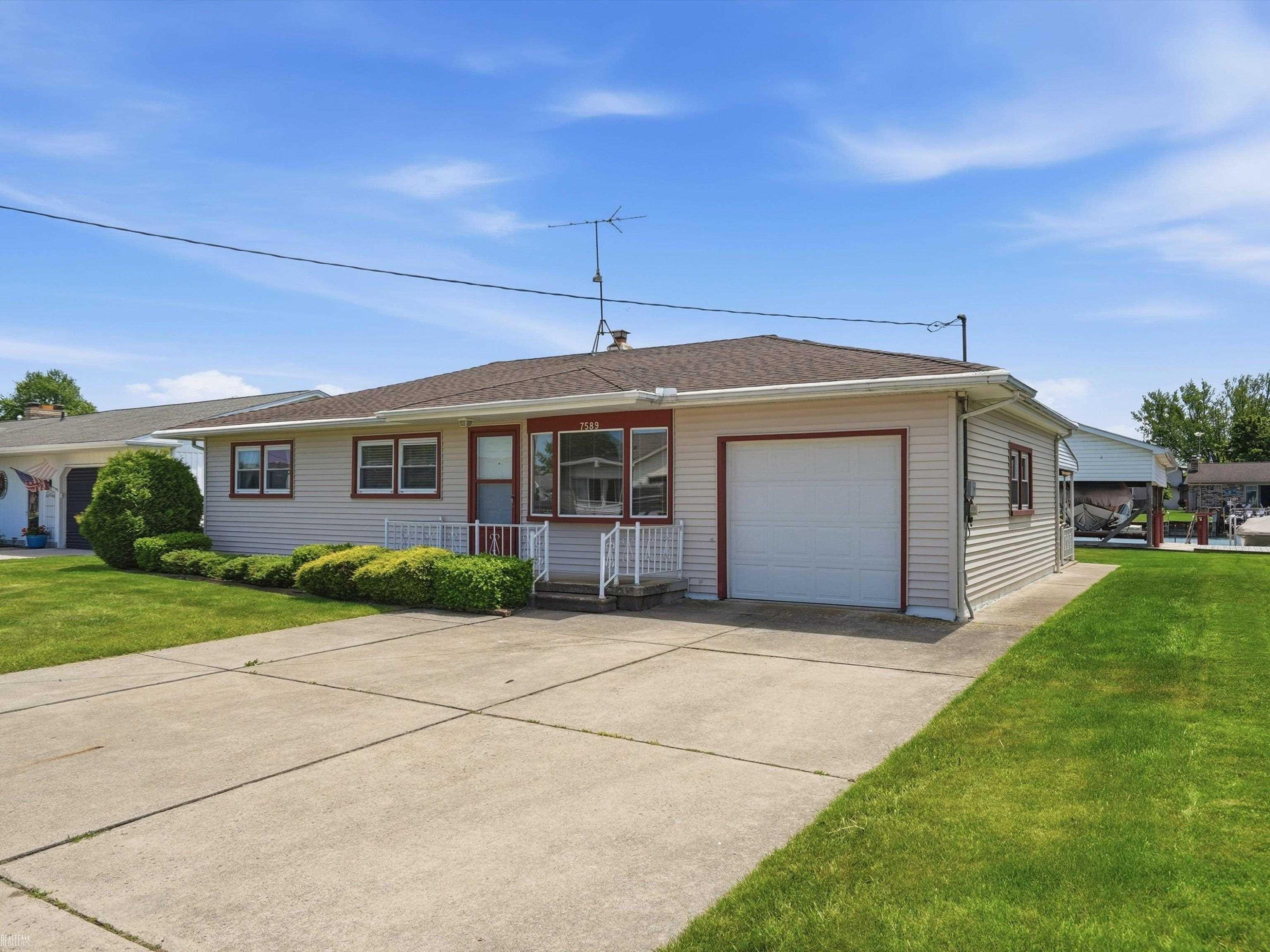 7589 Colony Drive, Algonac, MI 48001 — Photo 34