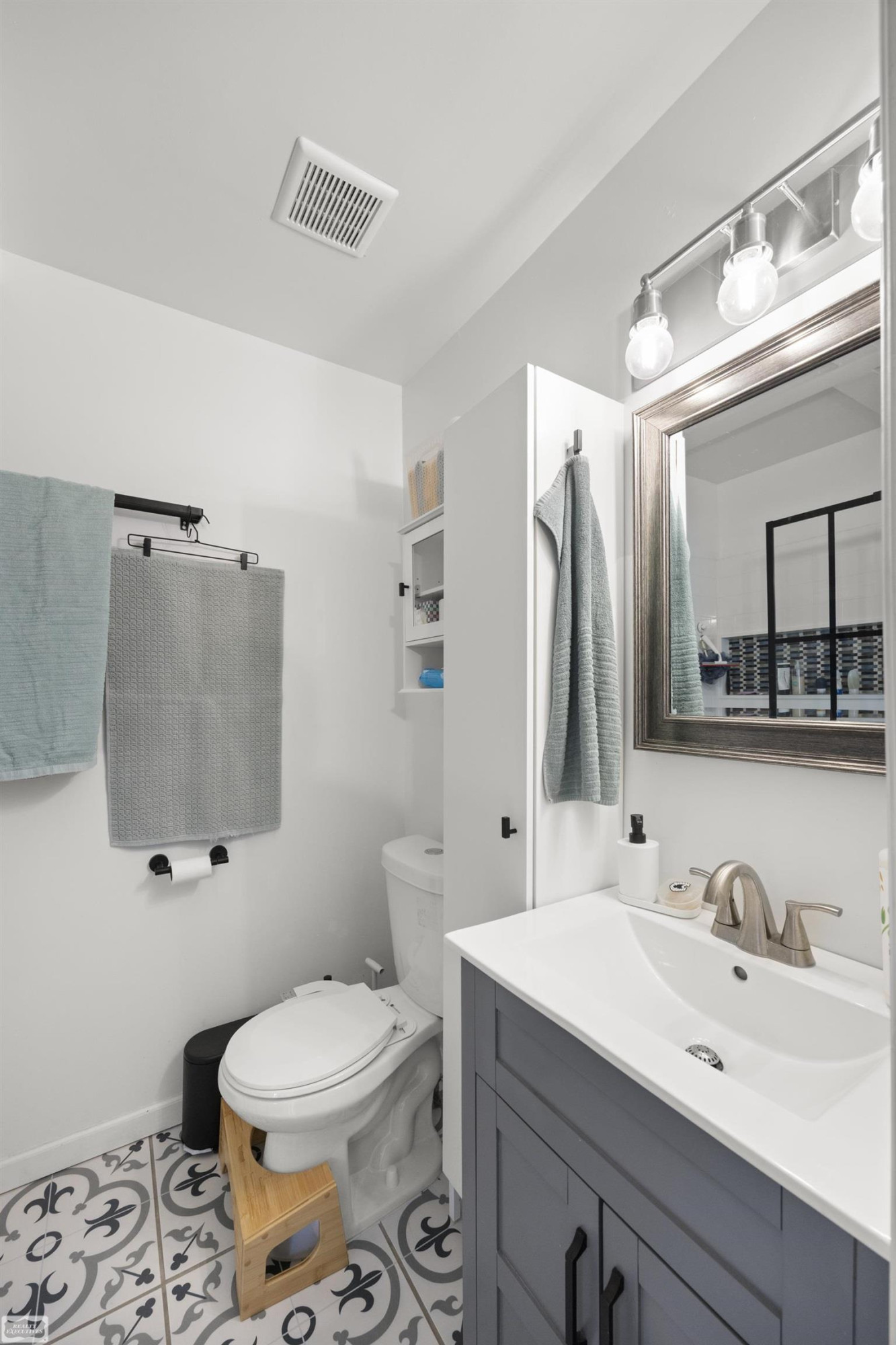 10732 N Oak Drive, Ferndale, MI 48220 — Photo 10
