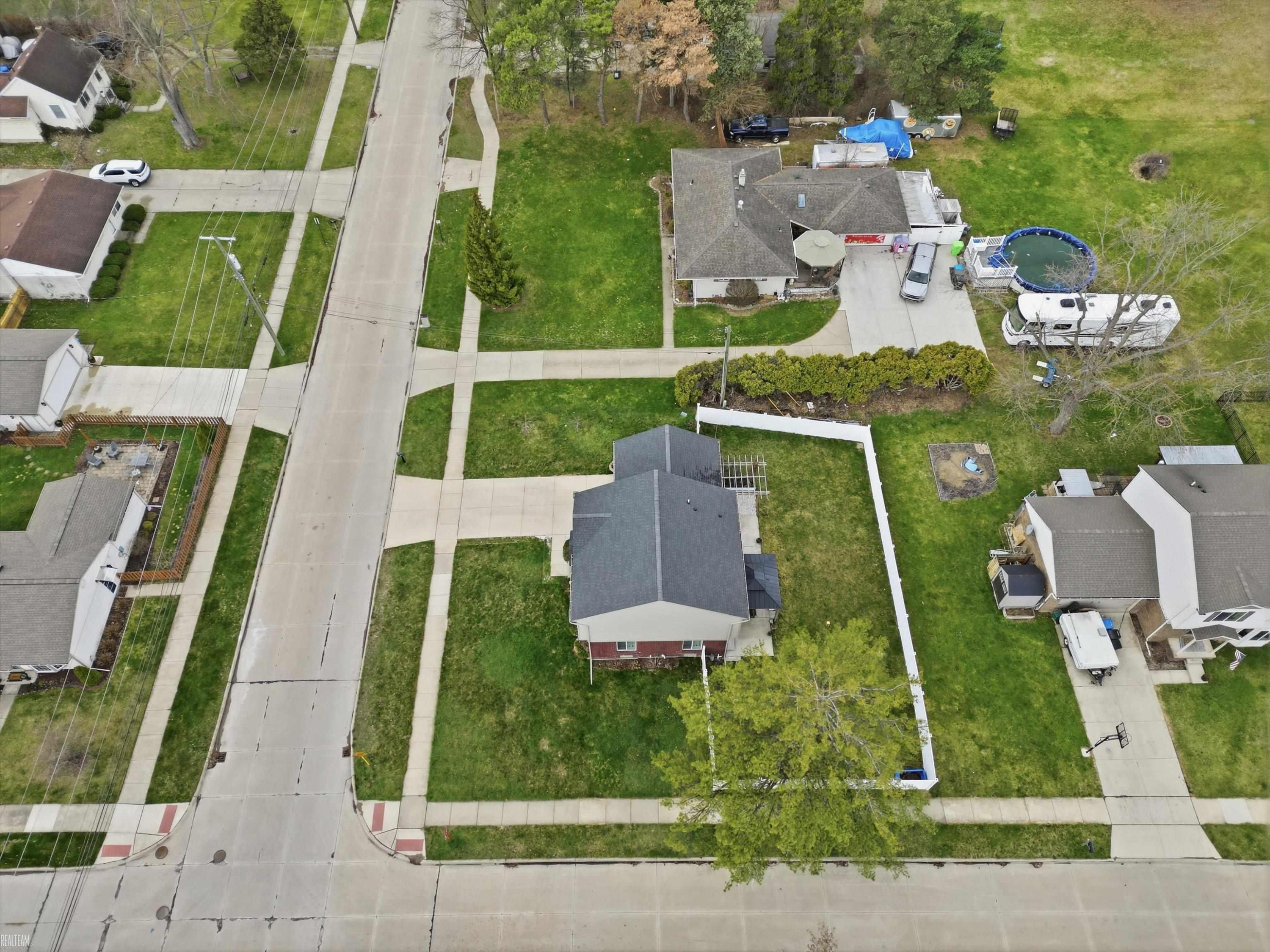 506 W Woodside Avenue, Madison Heights, MI 48071 — Photo 8