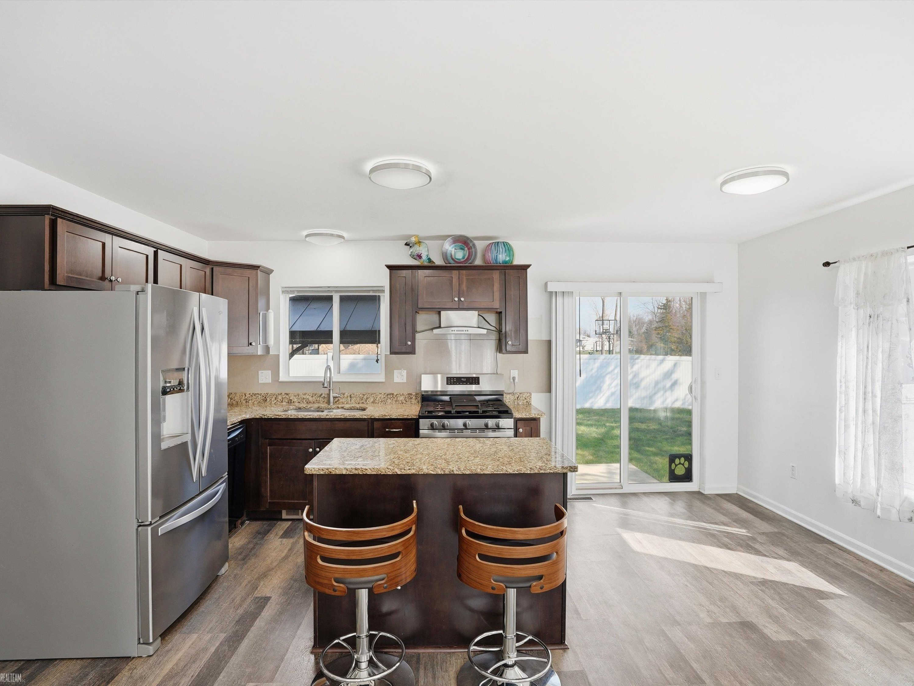 506 W Woodside Avenue, Madison Heights, MI 48071 — Photo 19