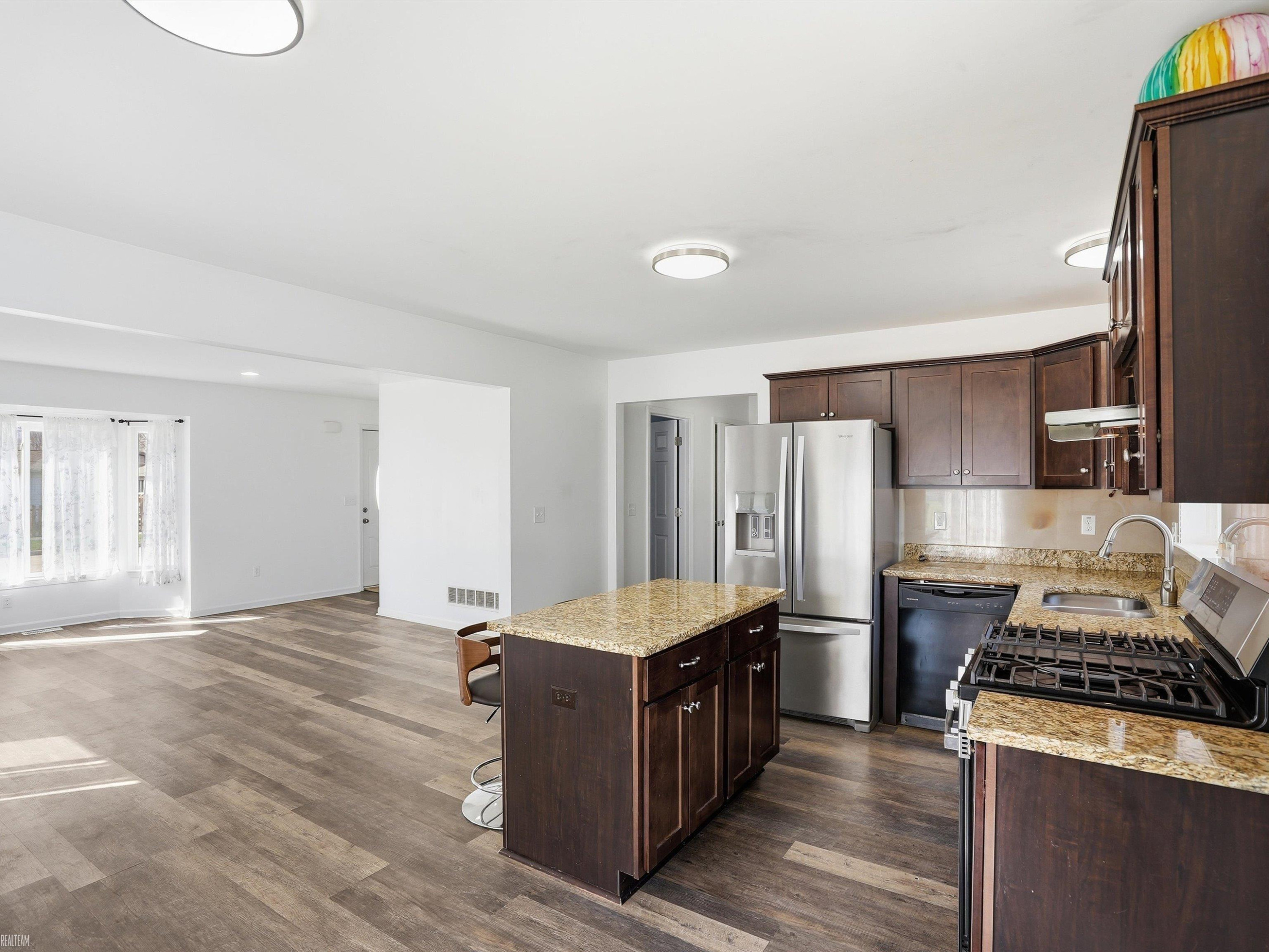 506 W Woodside Avenue, Madison Heights, MI 48071 — Photo 21