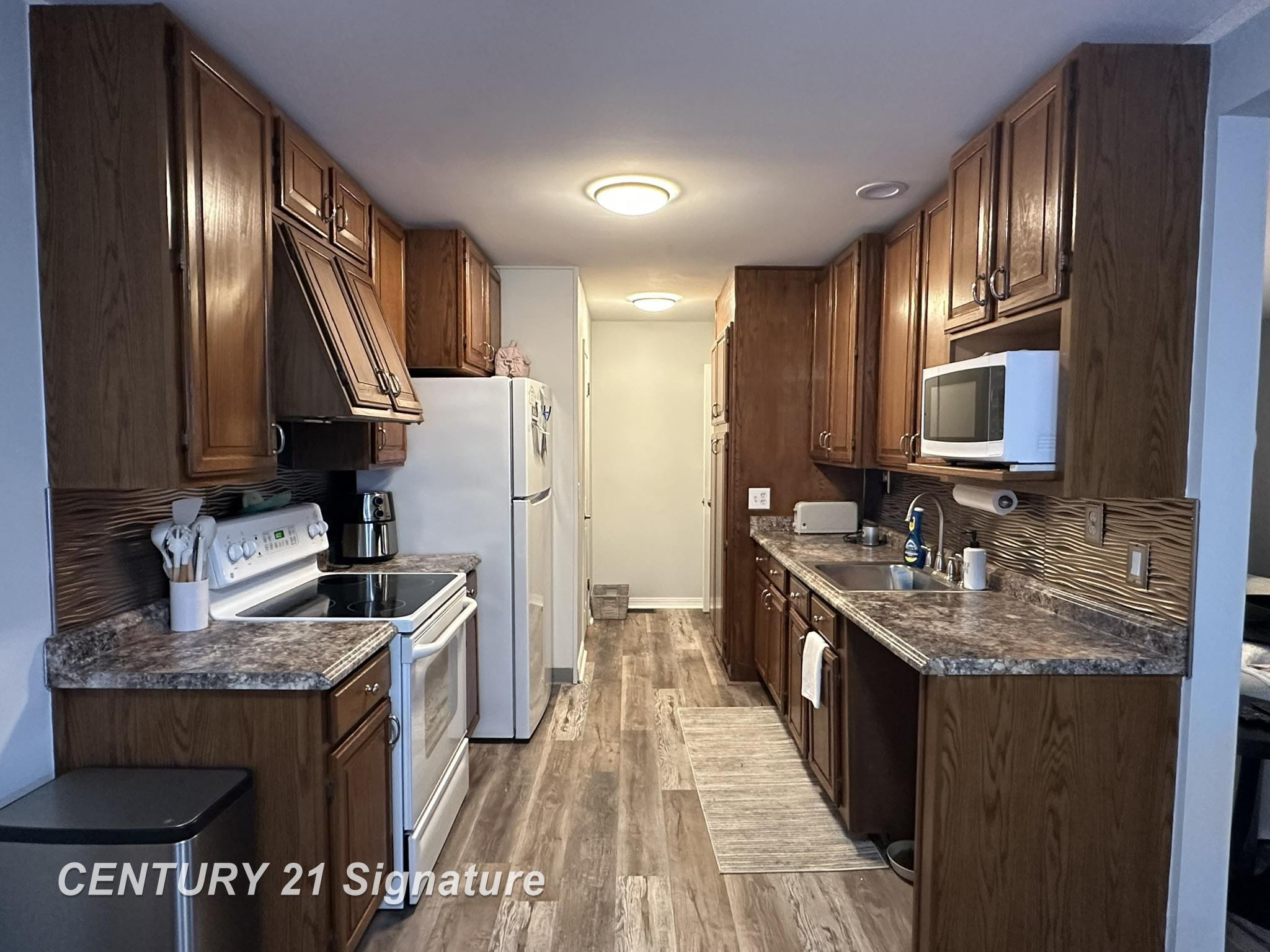 9414 Parkwood Drive, Davison, MI 48423 — Photo 6