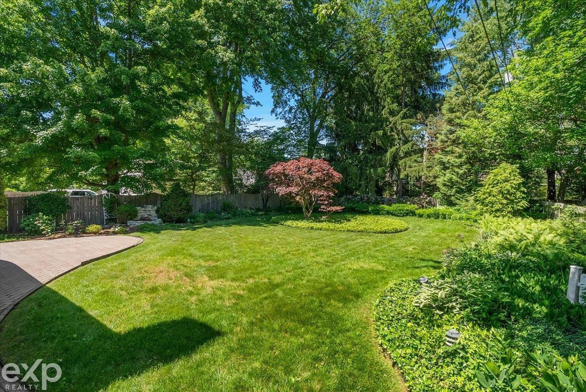 100 Moran Road, Grosse Pointe Farms, MI 48236 — Photo 9
