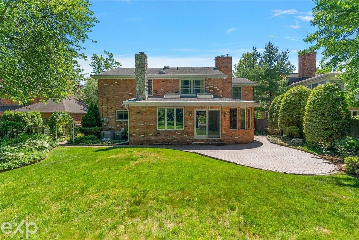 100 Moran Road, Grosse Pointe Farms, MI 48236 — Photo 11
