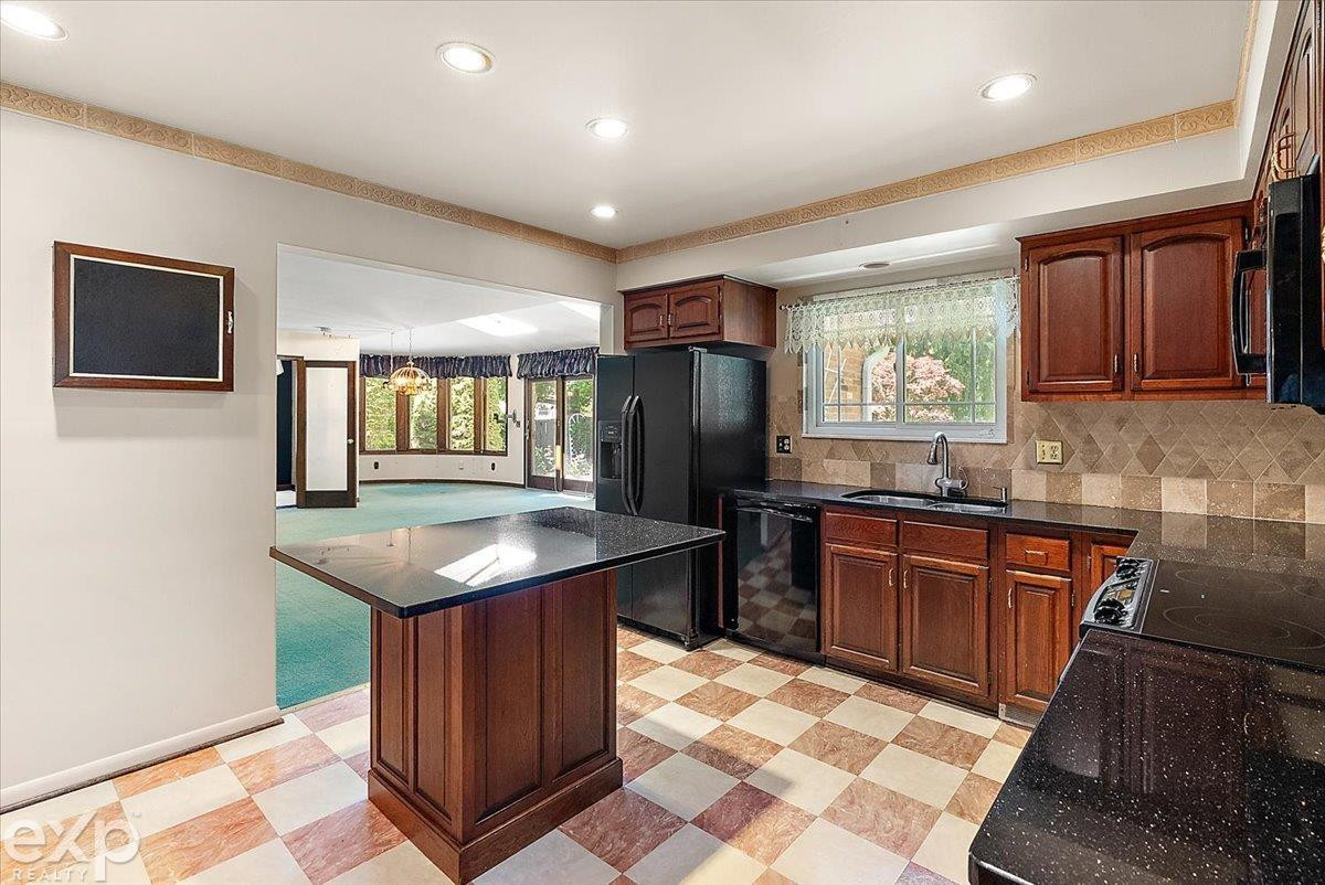 100 Moran Road, Grosse Pointe Farms, MI 48236 — Photo 36