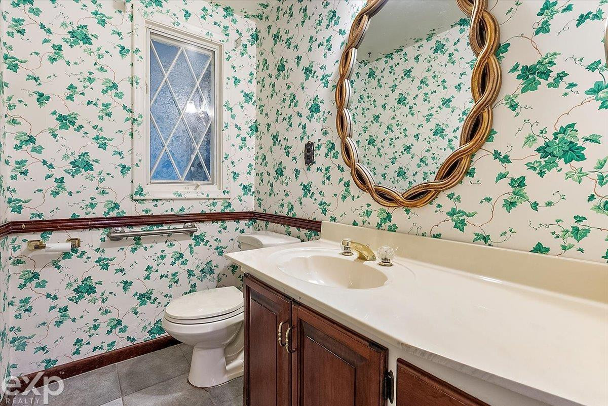 100 Moran Road, Grosse Pointe Farms, MI 48236 — Photo 41