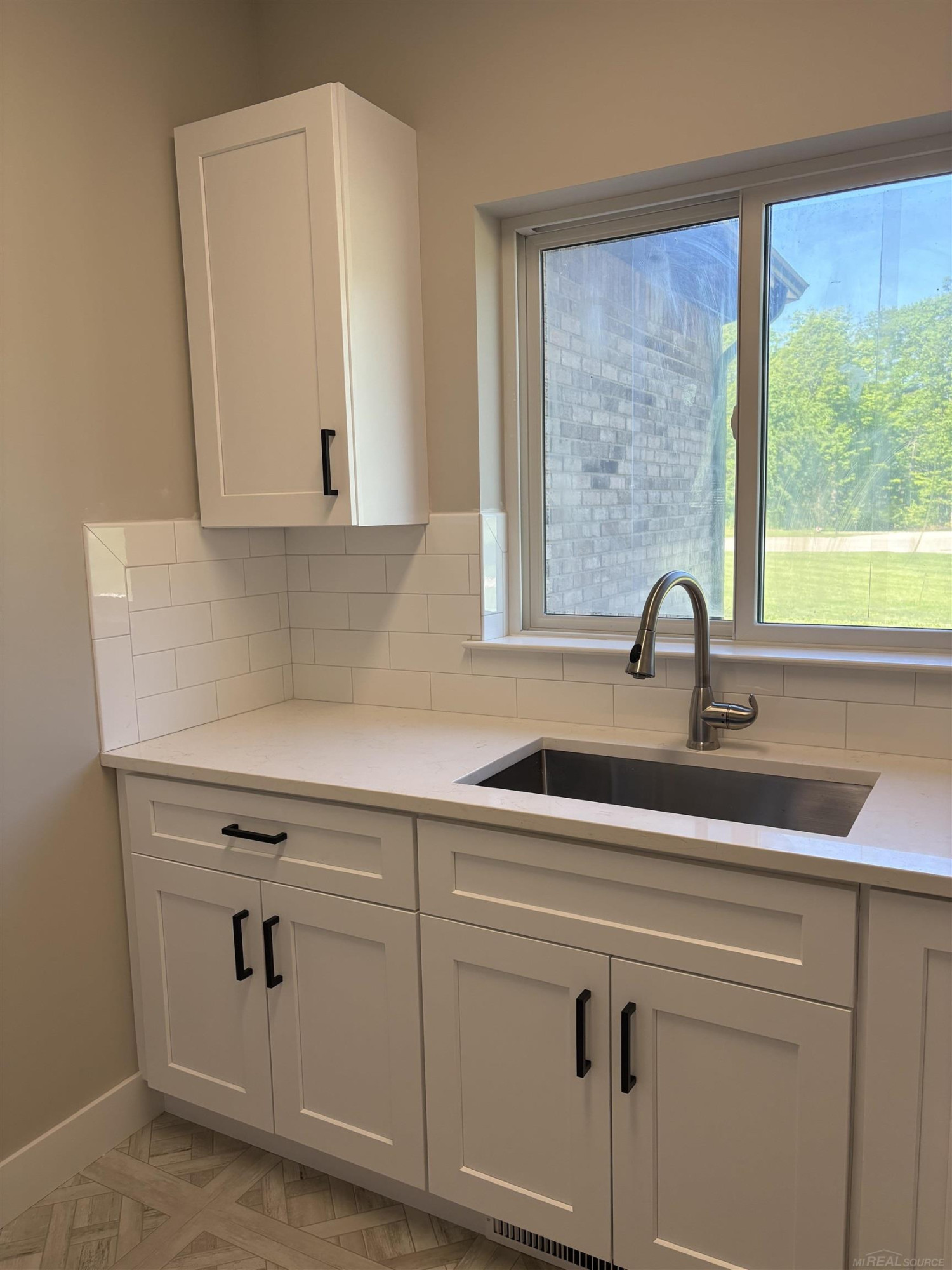 10505 Excalibur Drive, Shelby Twp, MI 48315 — Photo 12