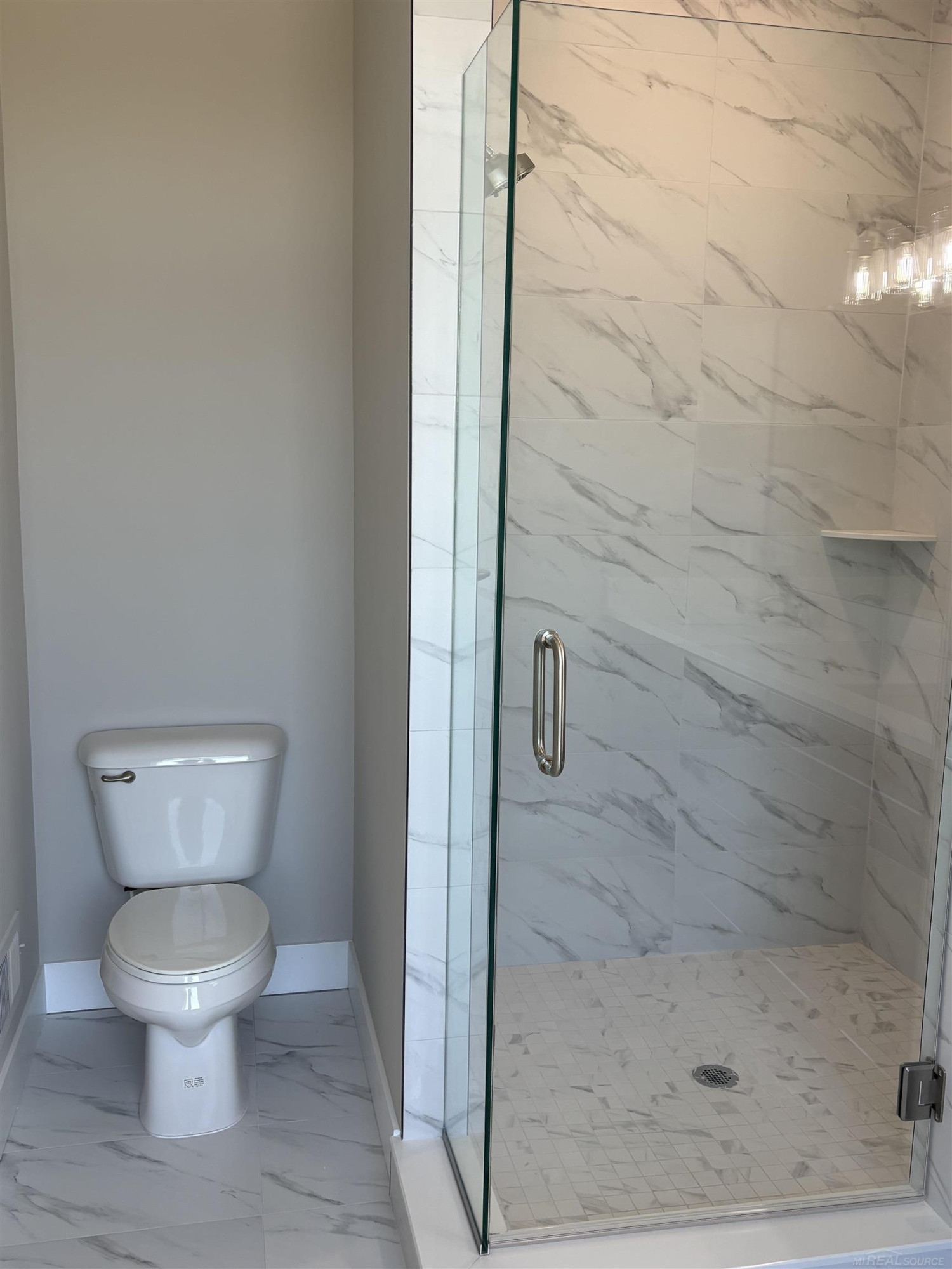 10505 Excalibur Drive, Shelby Twp, MI 48315 — Photo 35