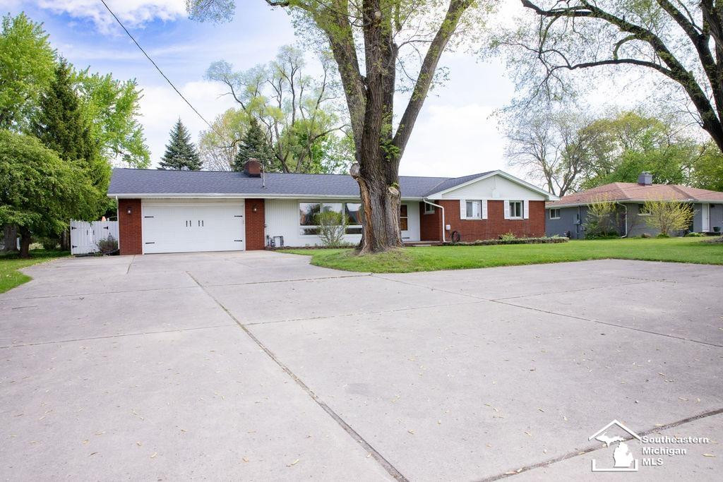 4666 E Dunbar Rd Road, Monroe, MI 48161 — Photo 2