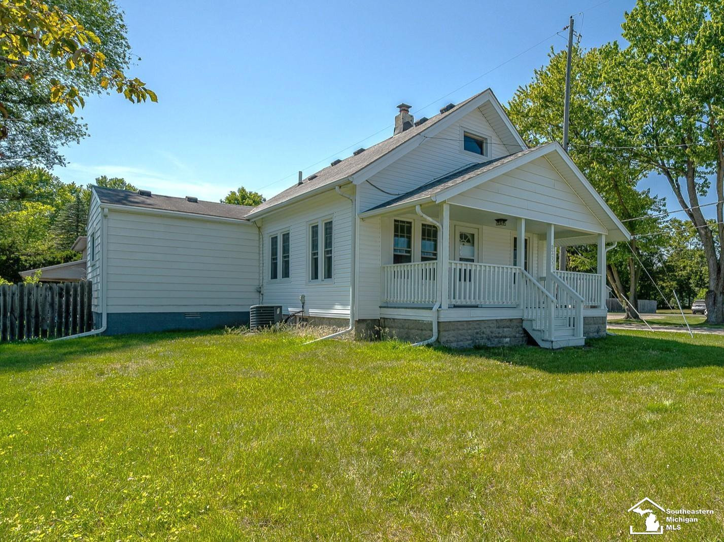 8237 Lewis Avenue, Temperance, MI 48182 — Photo 2
