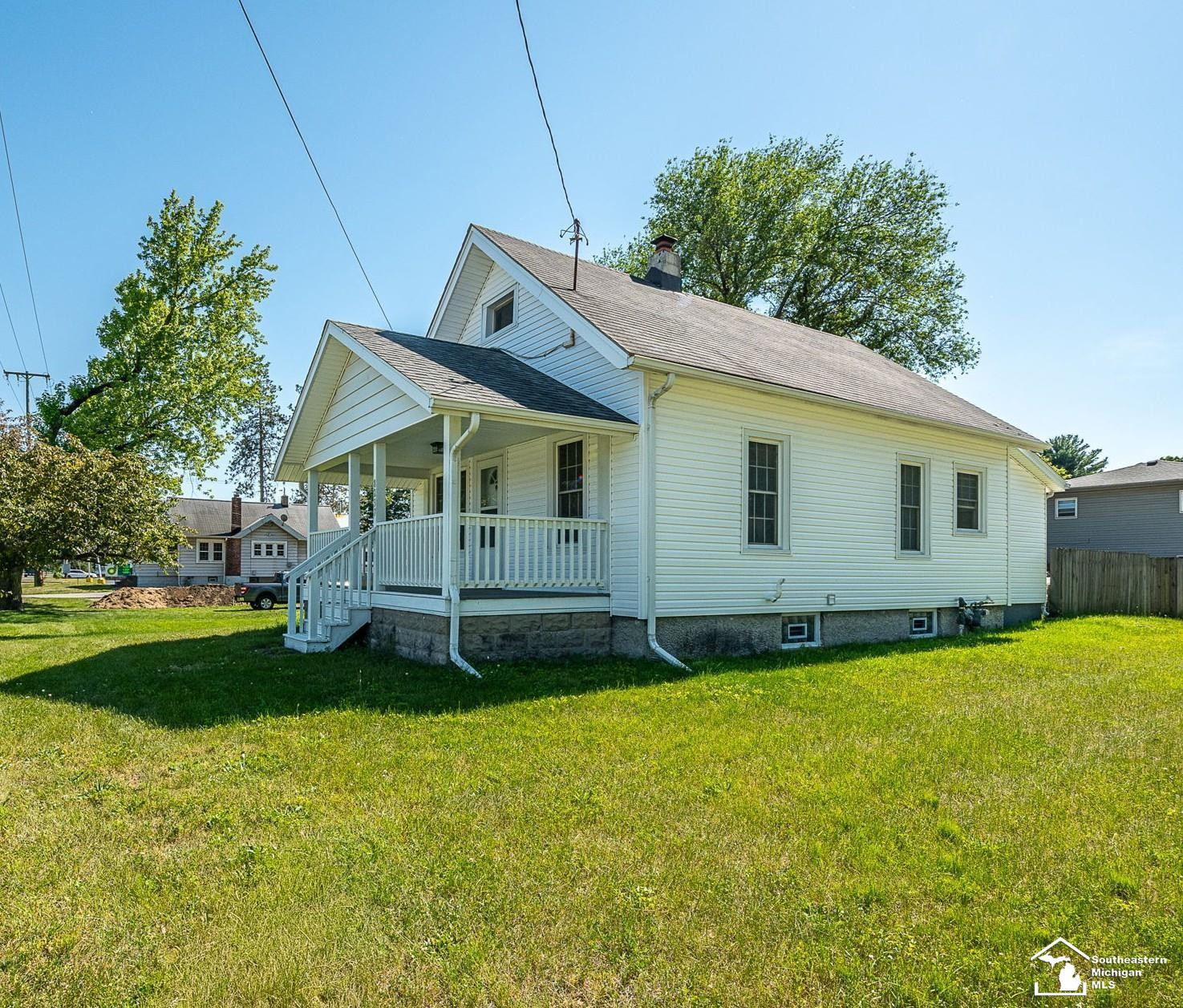 8237 Lewis Avenue, Temperance, MI 48182 — Photo 3