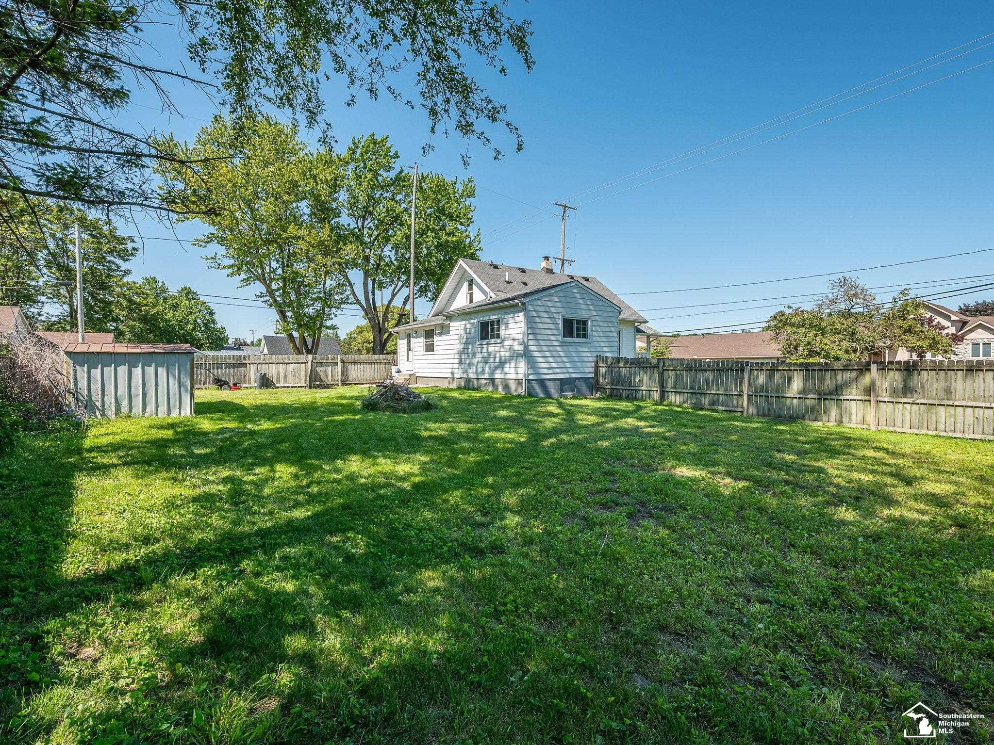 8237 Lewis Avenue, Temperance, MI 48182 — Photo 4