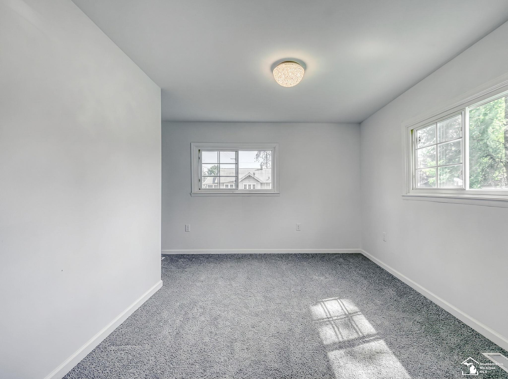 8237 Lewis Avenue, Temperance, MI 48182 — Photo 16