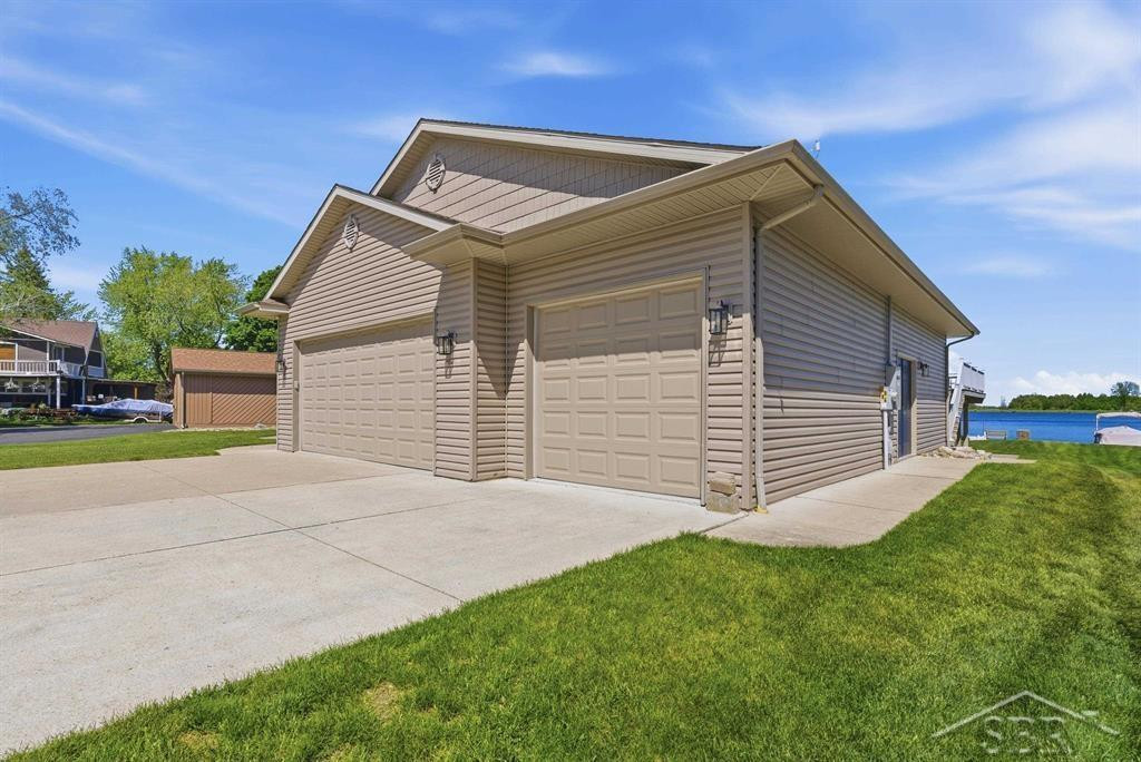 4984 Dunbar Court, Gladwin, MI 48624 — Photo 6