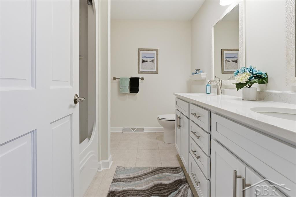4984 Dunbar Court, Gladwin, MI 48624 — Photo 34