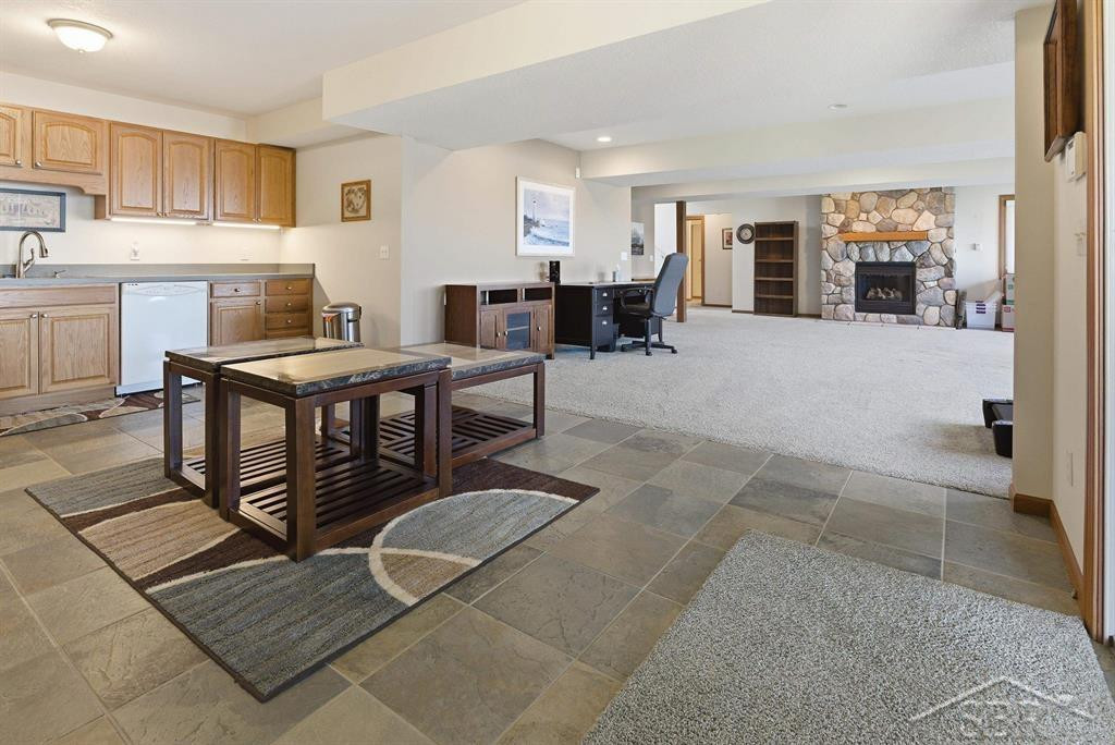 4984 Dunbar Court, Gladwin, MI 48624 — Photo 38