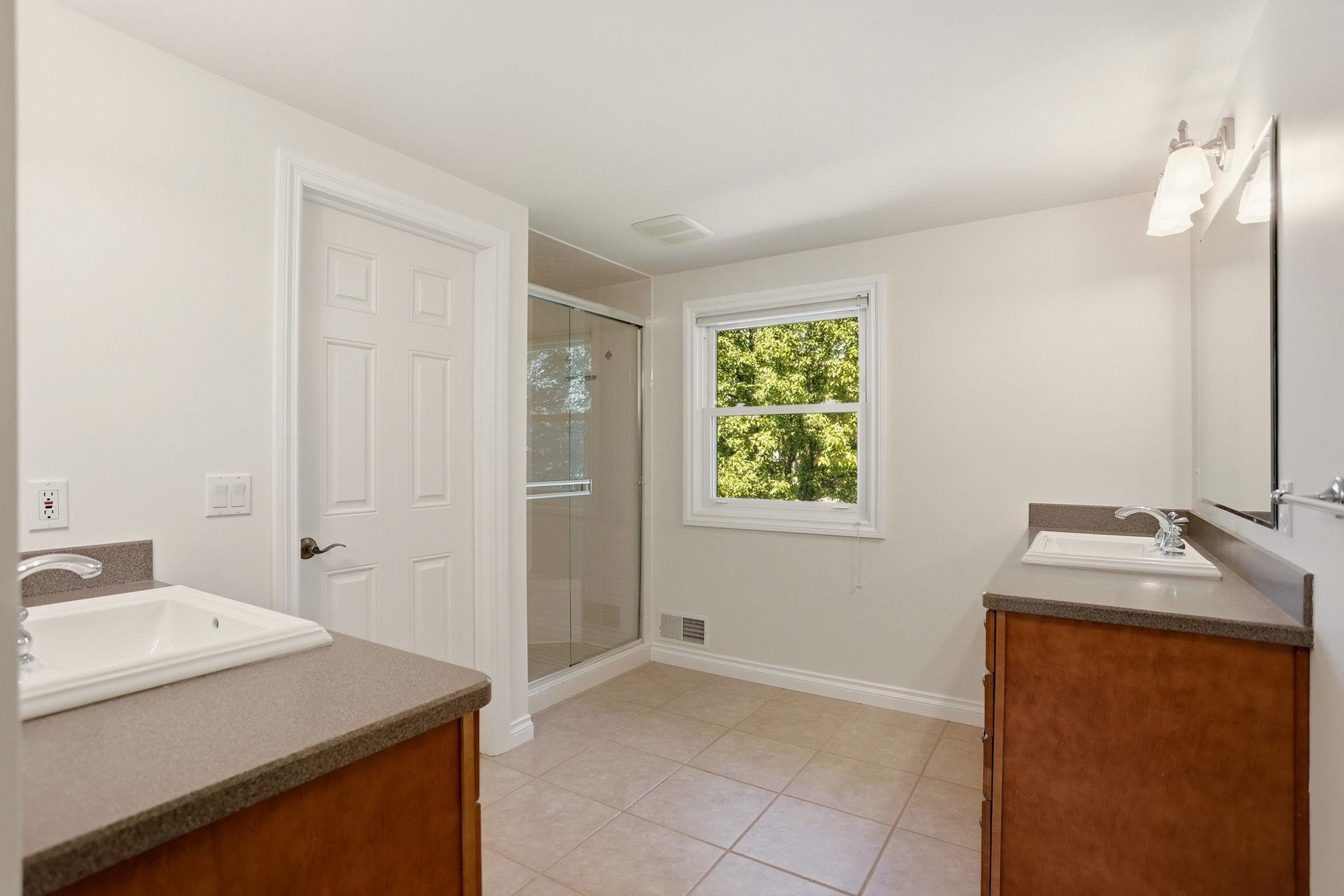 934 Eastgate Court, Frankenmuth, MI 48734 — Photo 28