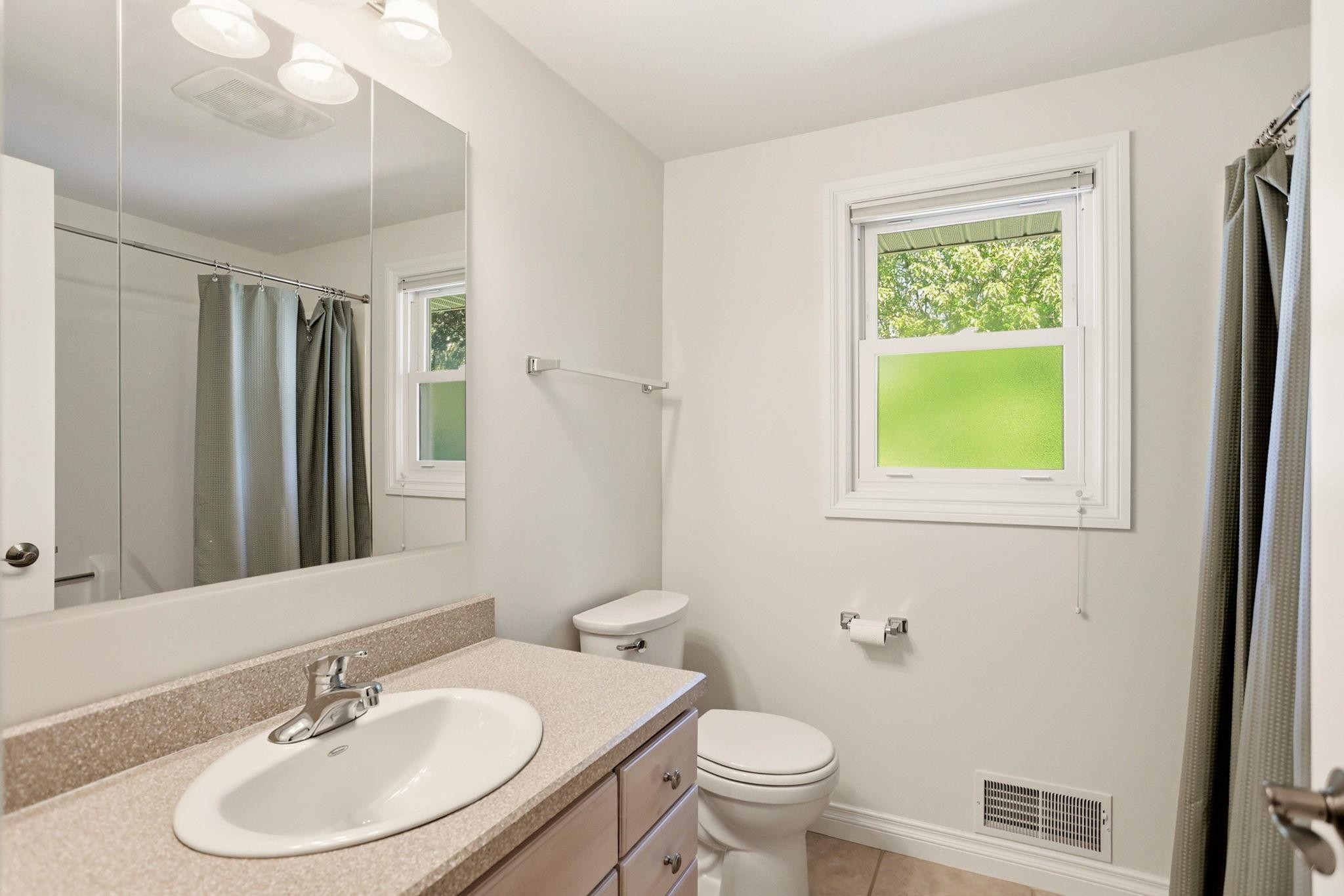 934 Eastgate Court, Frankenmuth, MI 48734 — Photo 33