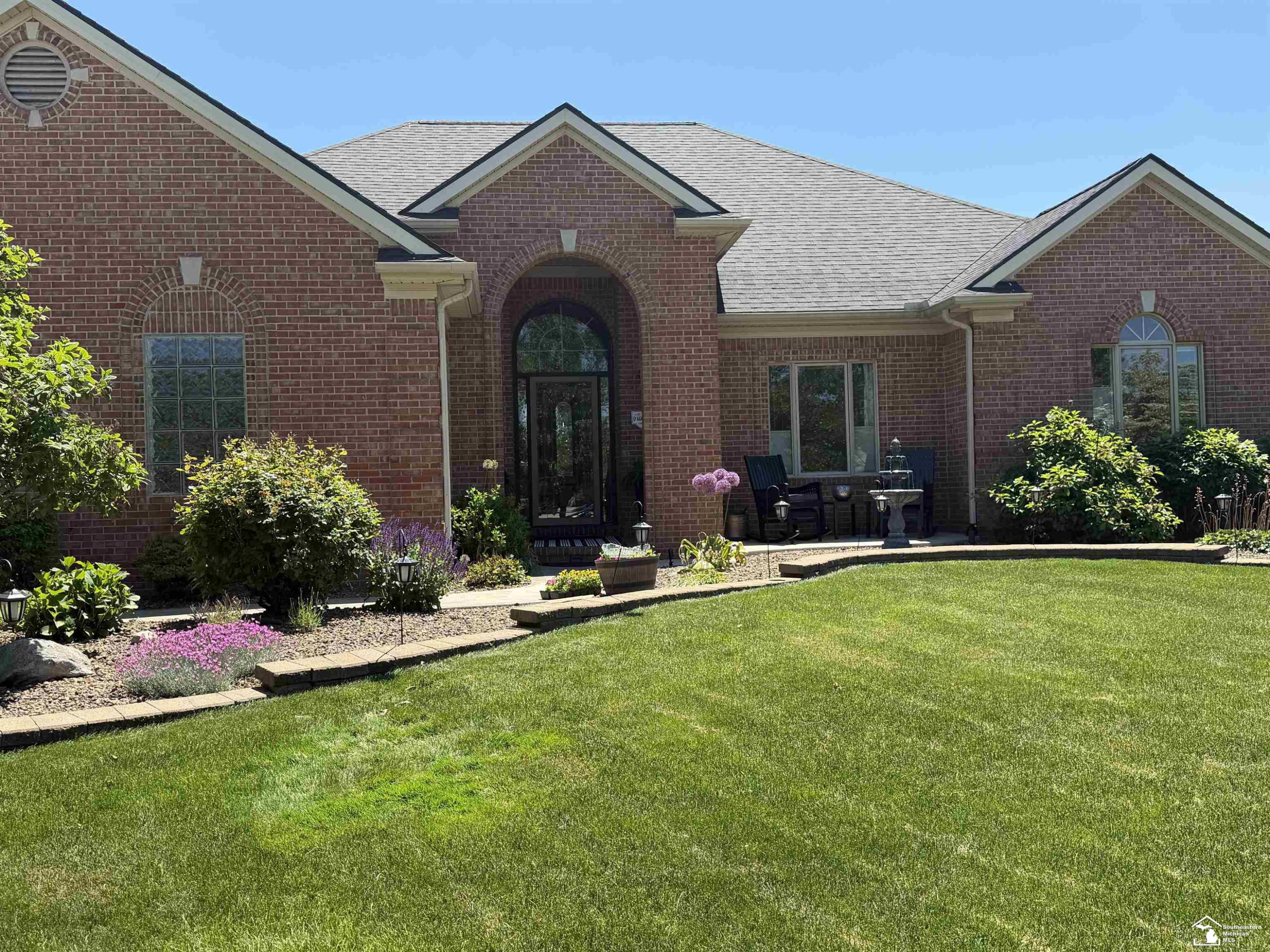 8424 Eagle Pointe Drive, Newport, MI 48166 — Photo 2