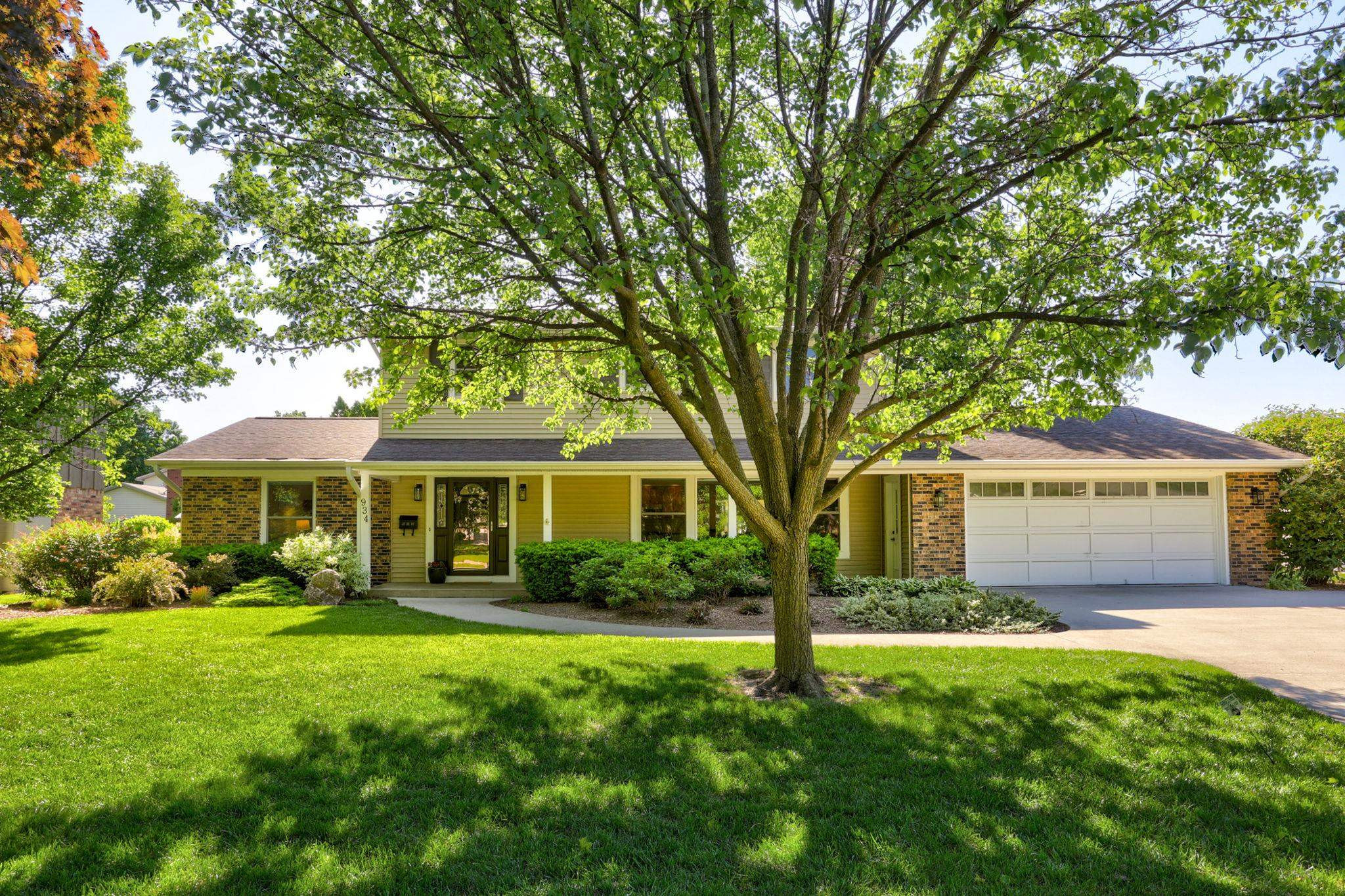 934 Eastgate Court, Frankenmuth, MI 48734 — Photo 2