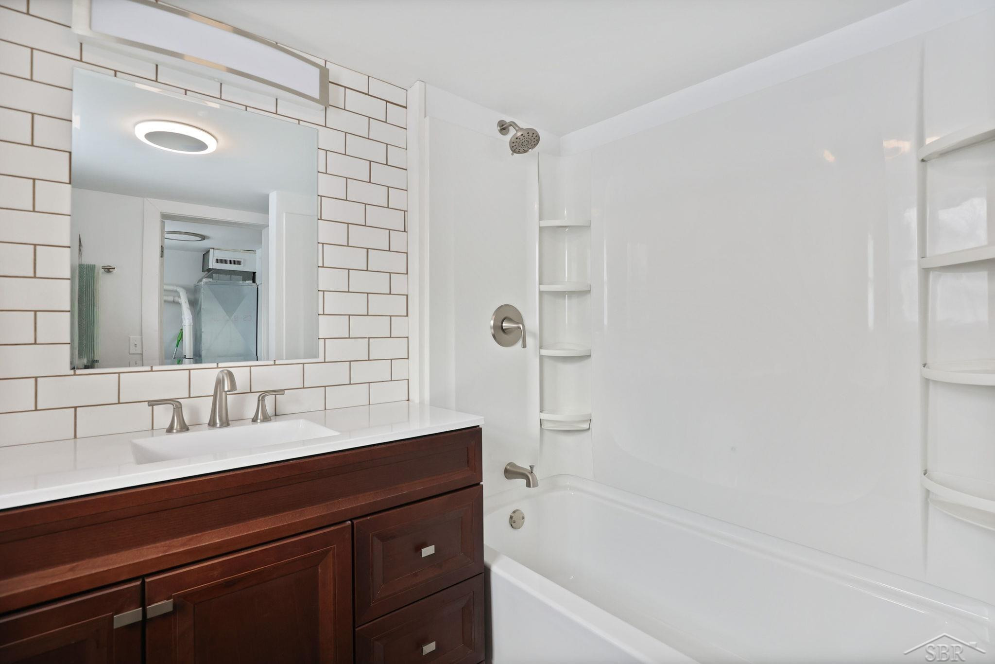 39 Spruce Ridge Drive, Bay City, MI 48706 — Photo 7