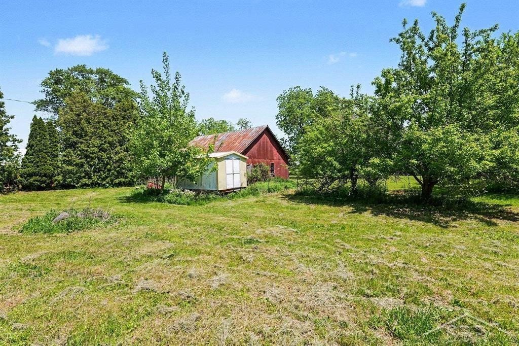 17985 Dice Road, Hemlock, MI 48626 — Photo 16