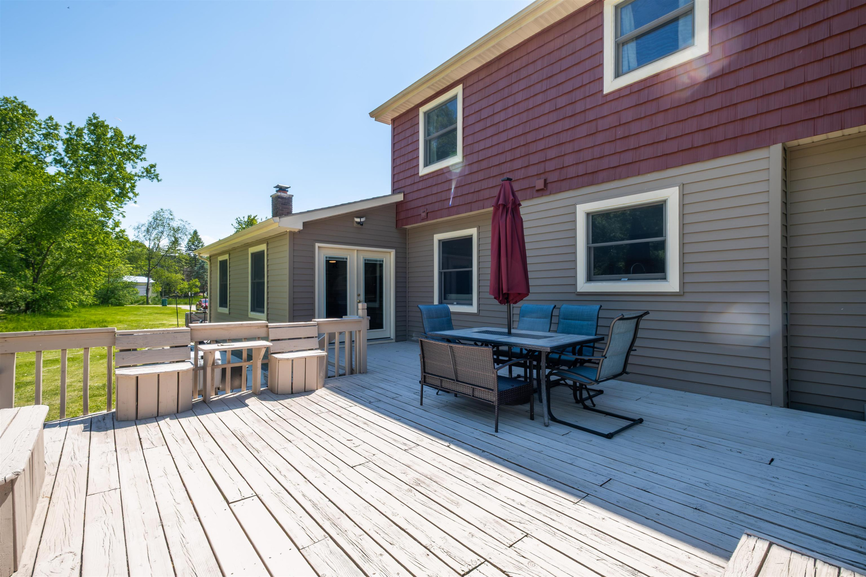 3392 Breezewood Court, Ortonville, MI 48462 — Photo 10
