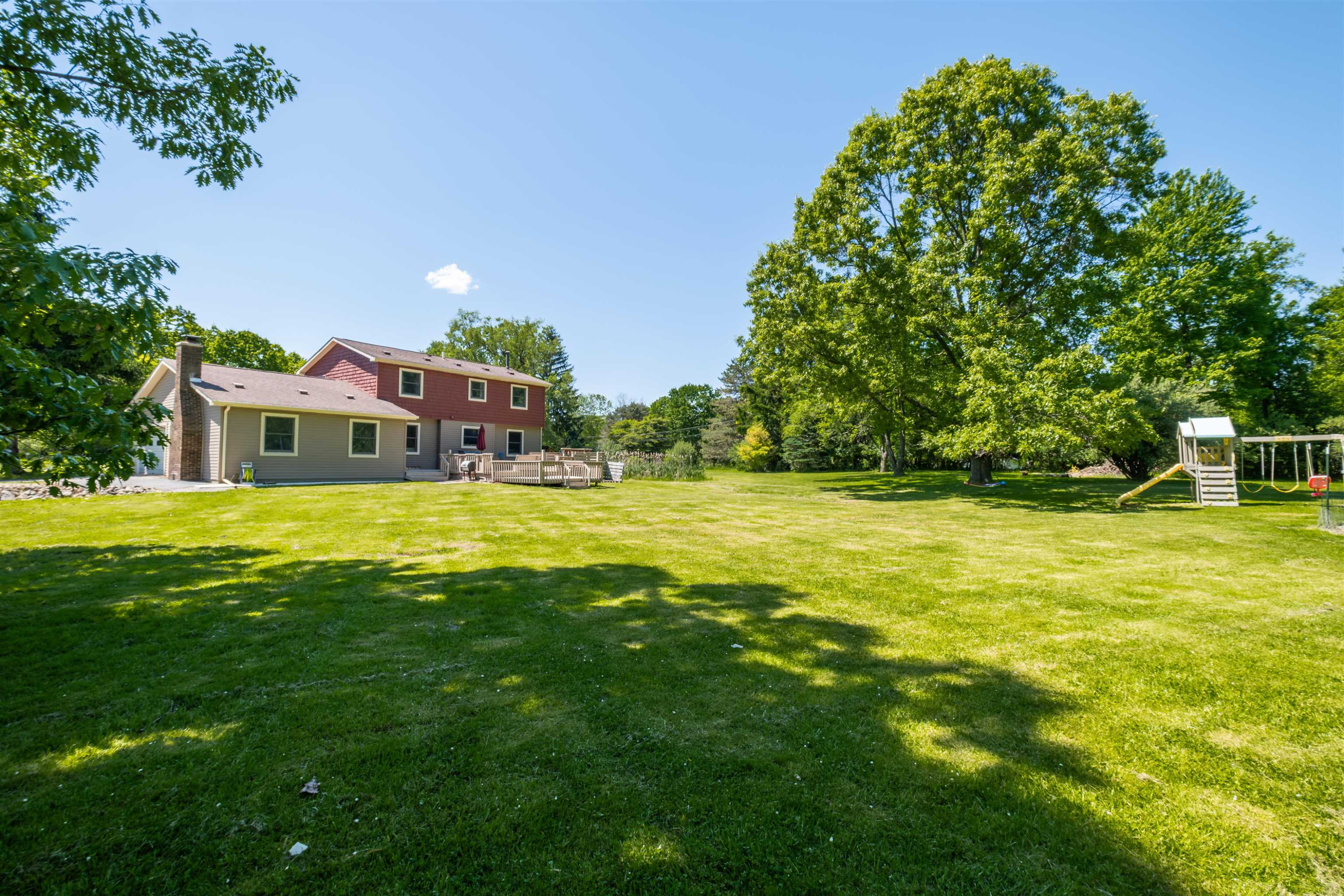 3392 Breezewood Court, Ortonville, MI 48462 — Photo 14