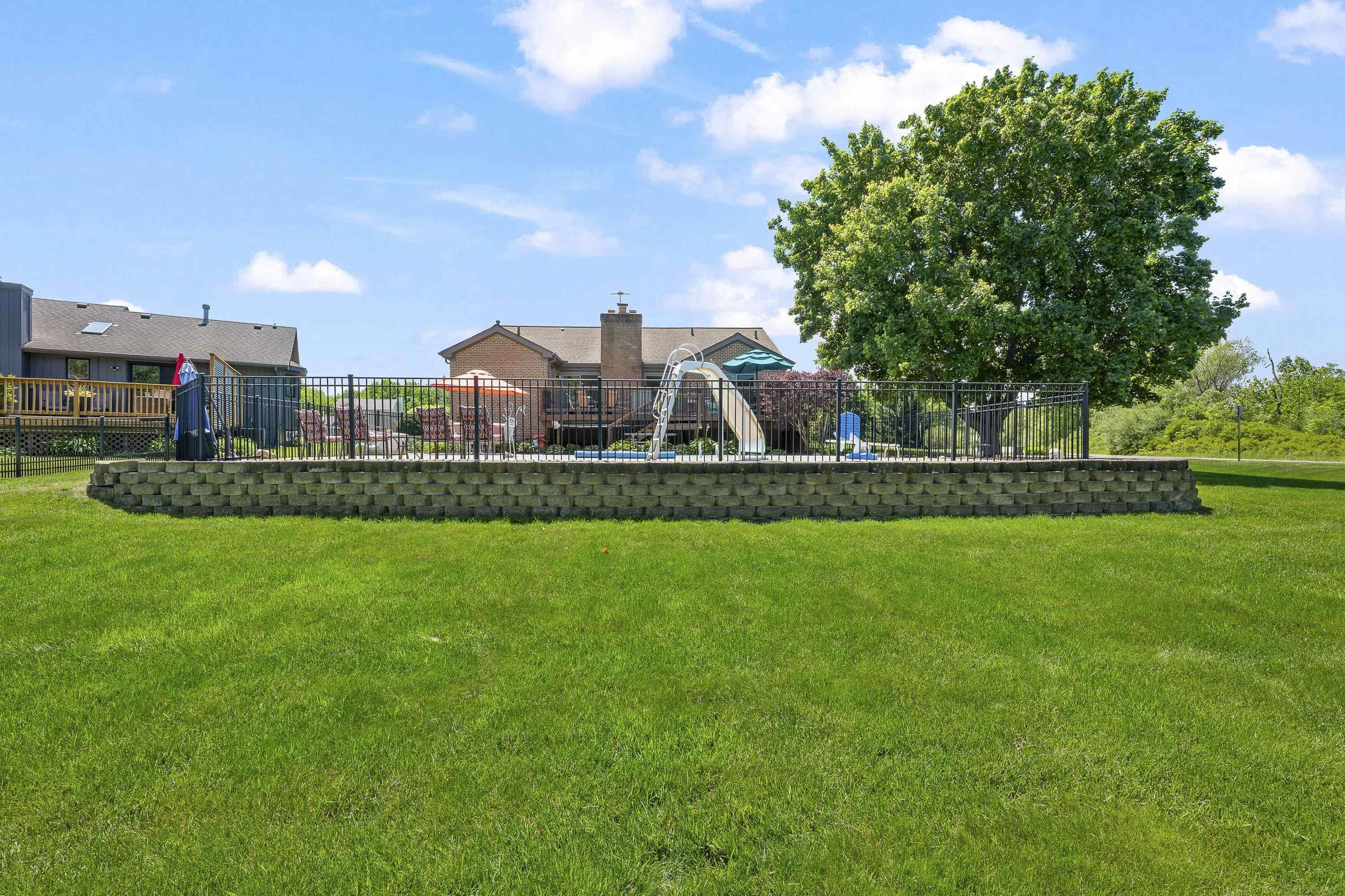 10690 OXBOW HEIGHTS Drive, White Lake, MI — Photo 38