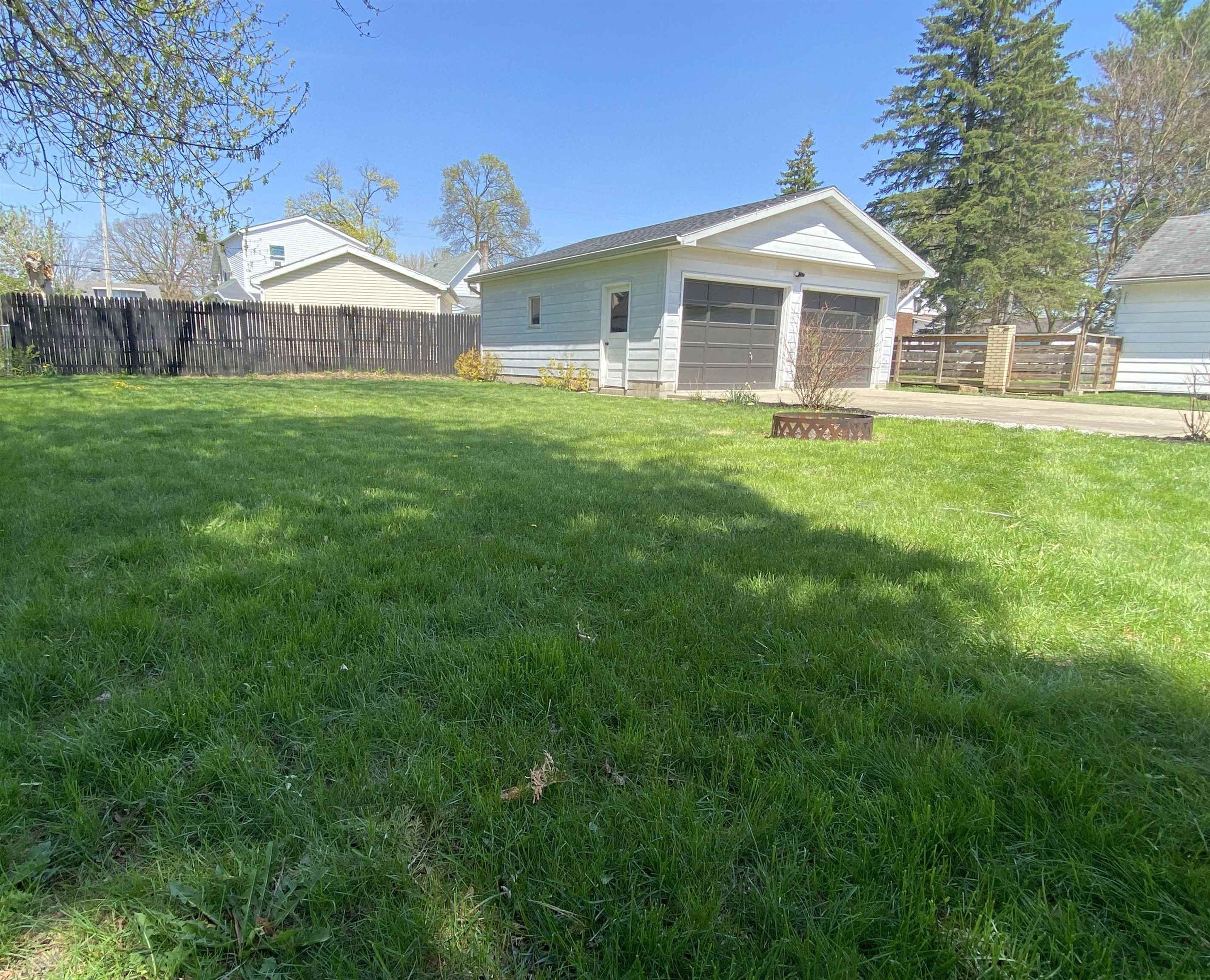 534 Ament Street, Owosso, MI 48867 — Photo 4