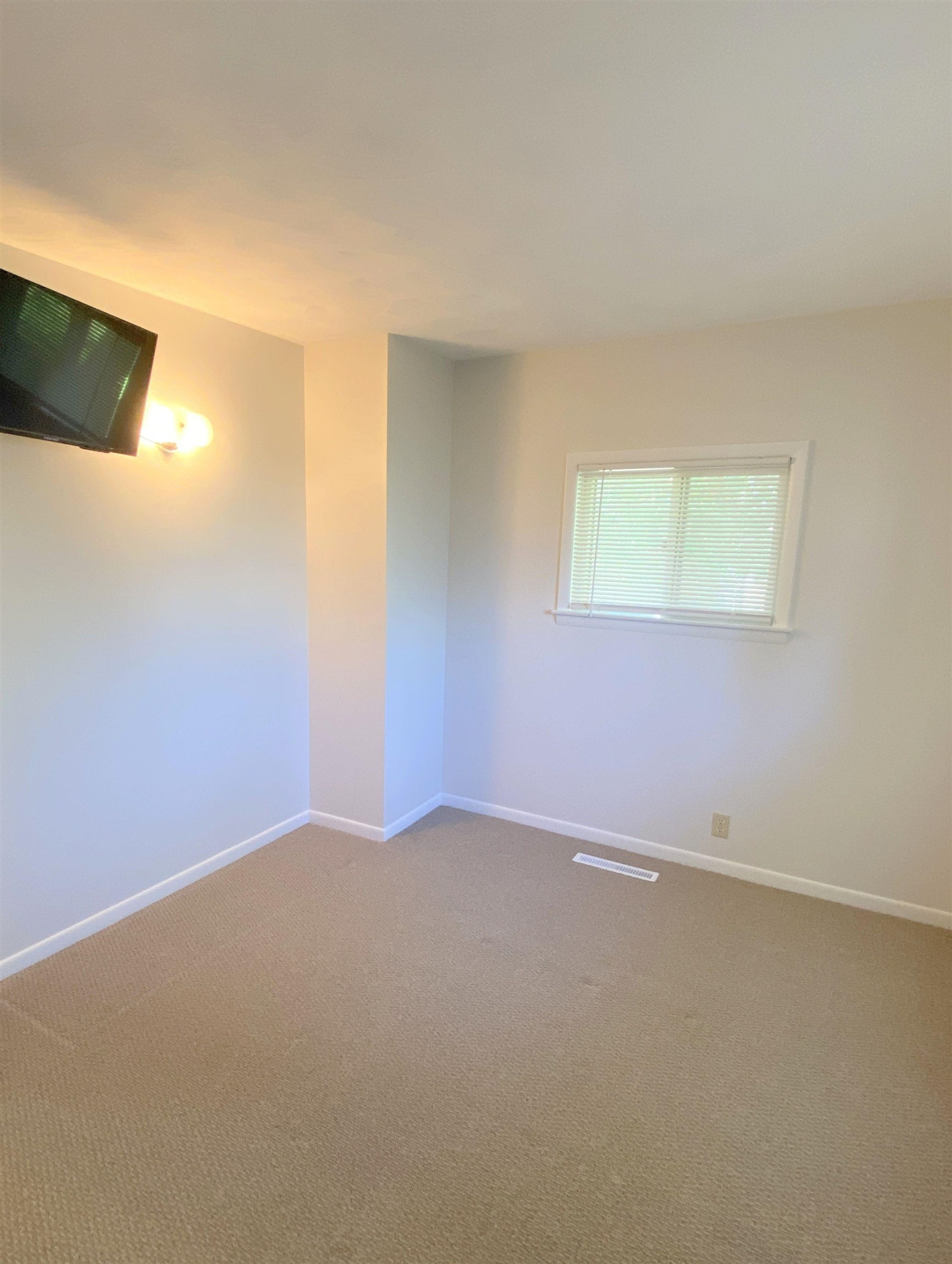 534 Ament Street, Owosso, MI 48867 — Photo 7
