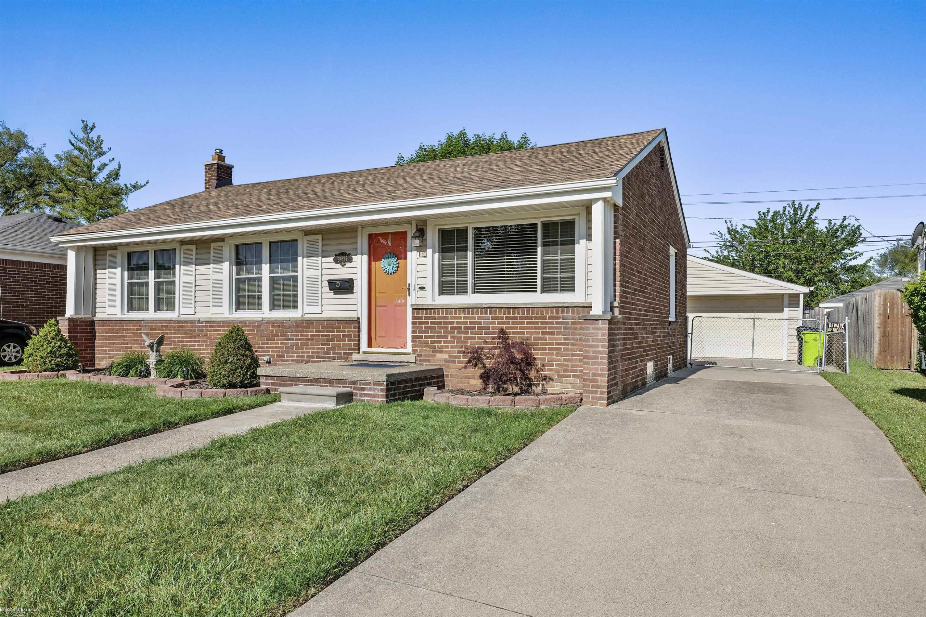 28627 Bohn Street, Roseville, MI 48066 — Photo 2