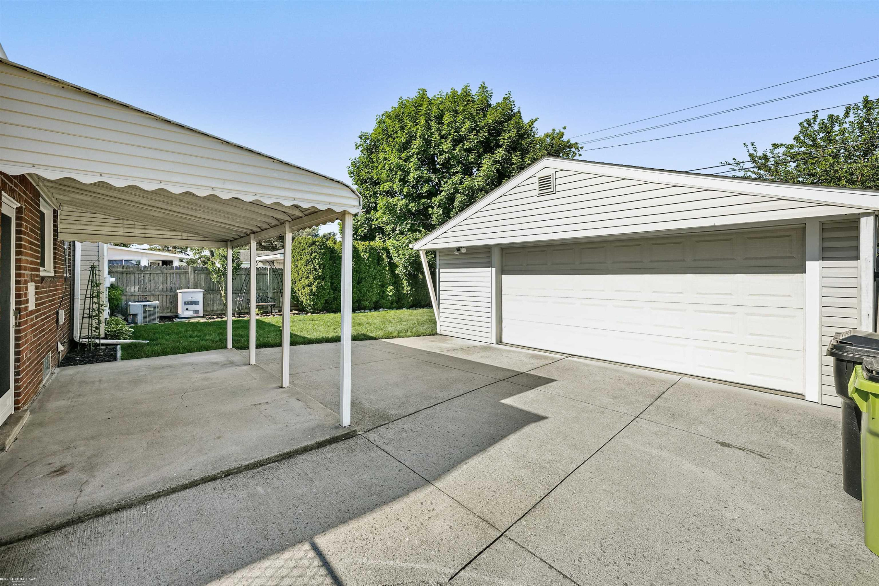28627 Bohn Street, Roseville, MI 48066 — Photo 18