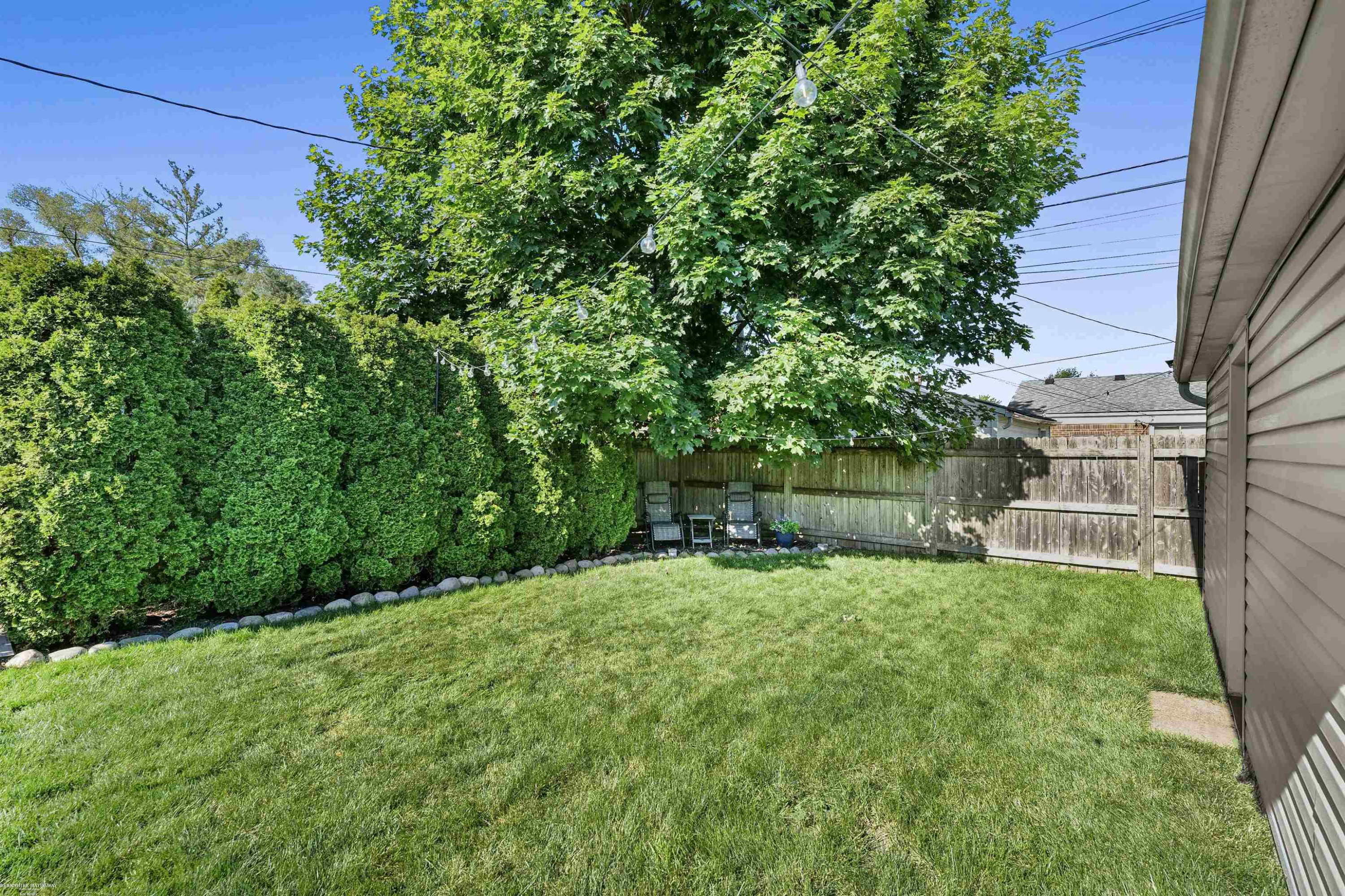 28627 Bohn Street, Roseville, MI 48066 — Photo 21