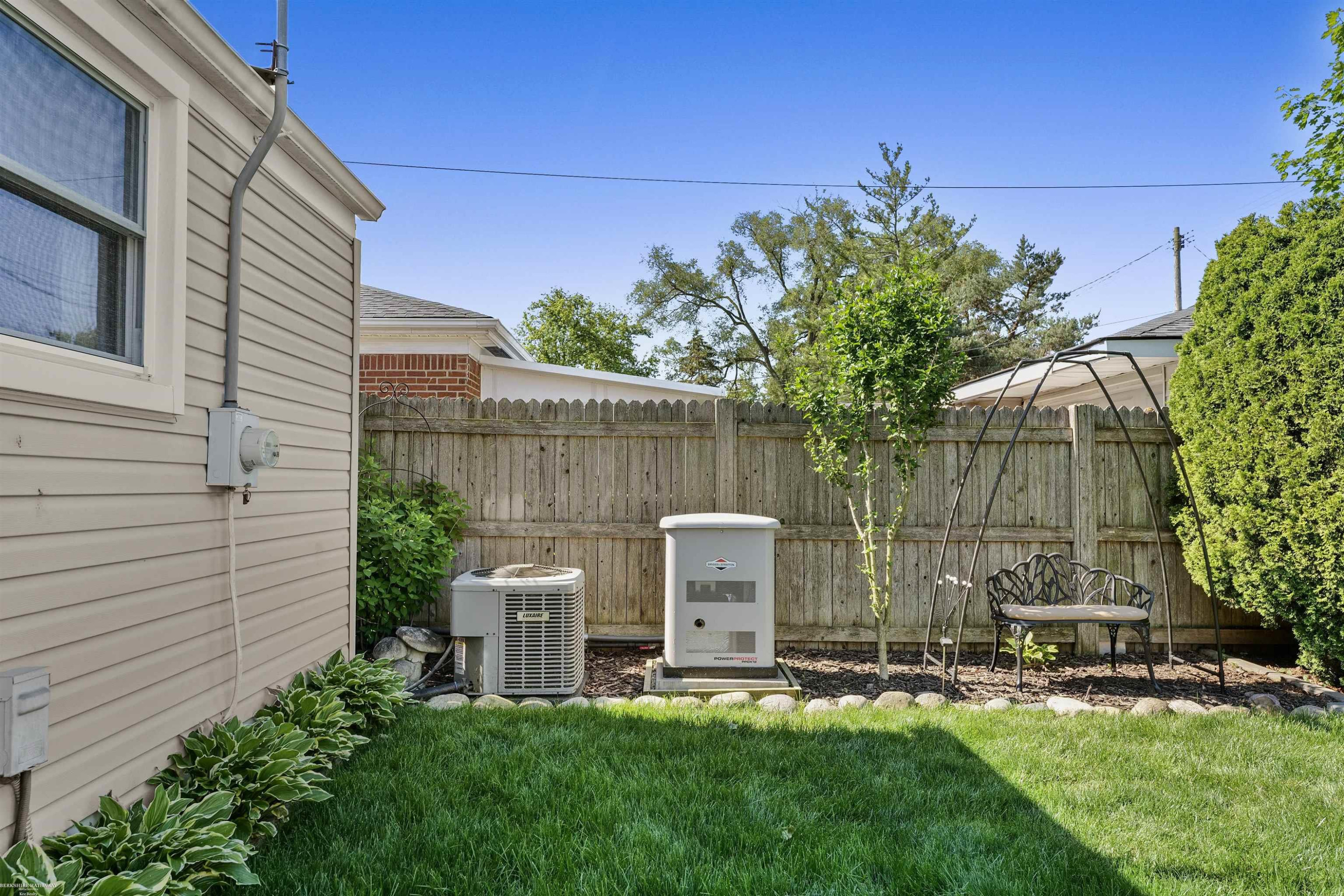 28627 Bohn Street, Roseville, MI 48066 — Photo 23