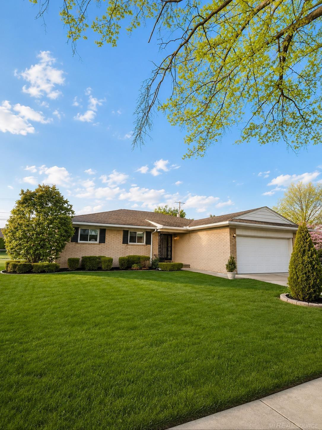 27344 Michele Street, Dearborn Heights, MI 48127 — Photo 3