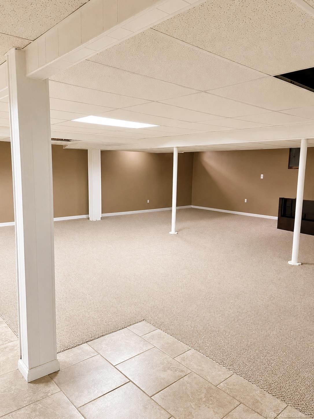 27344 Michele Street, Dearborn Heights, MI 48127 — Photo 28