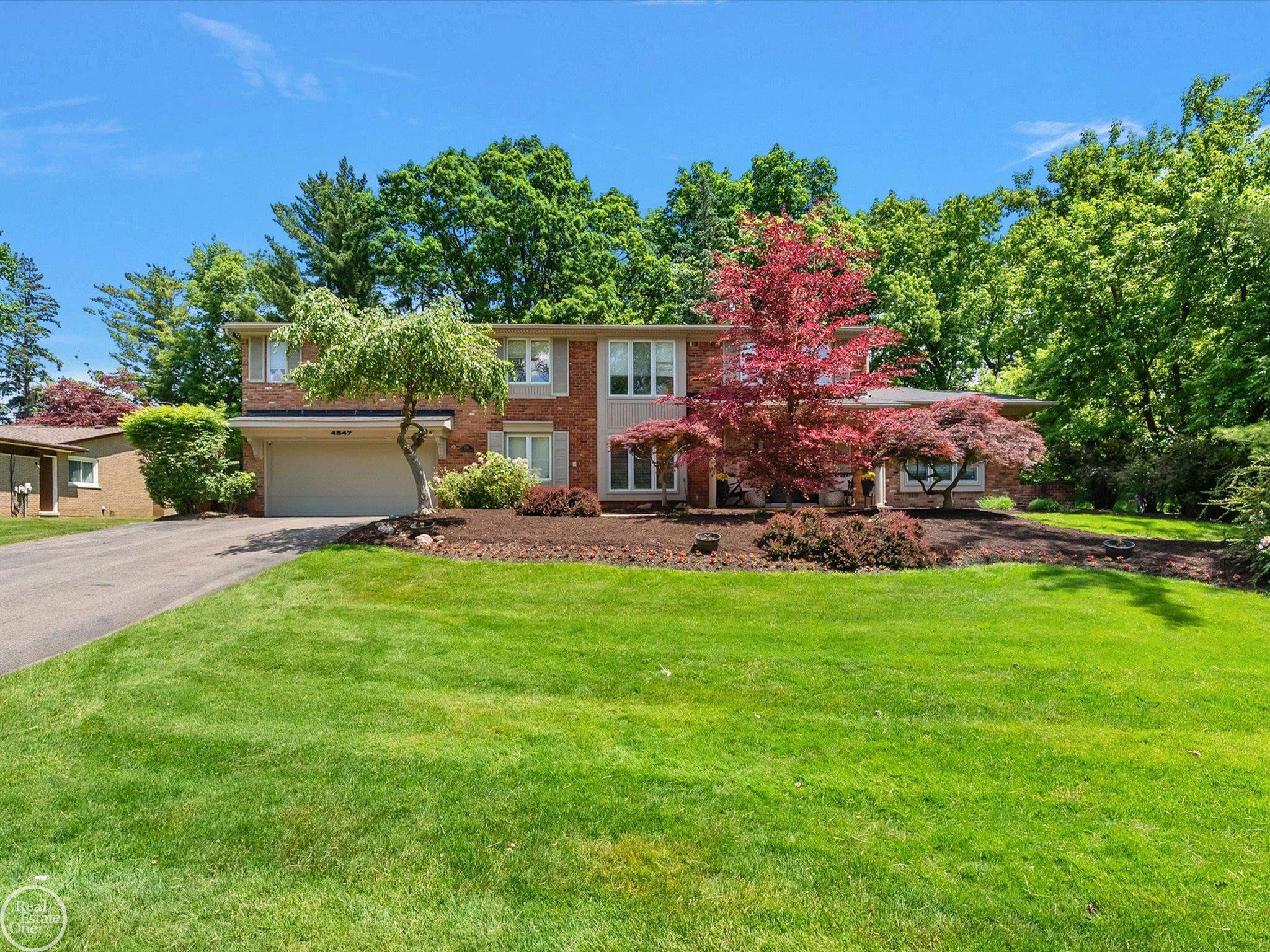 4547 Valleyview Drive, West Bloomfield, MI 48323 — Photo 2