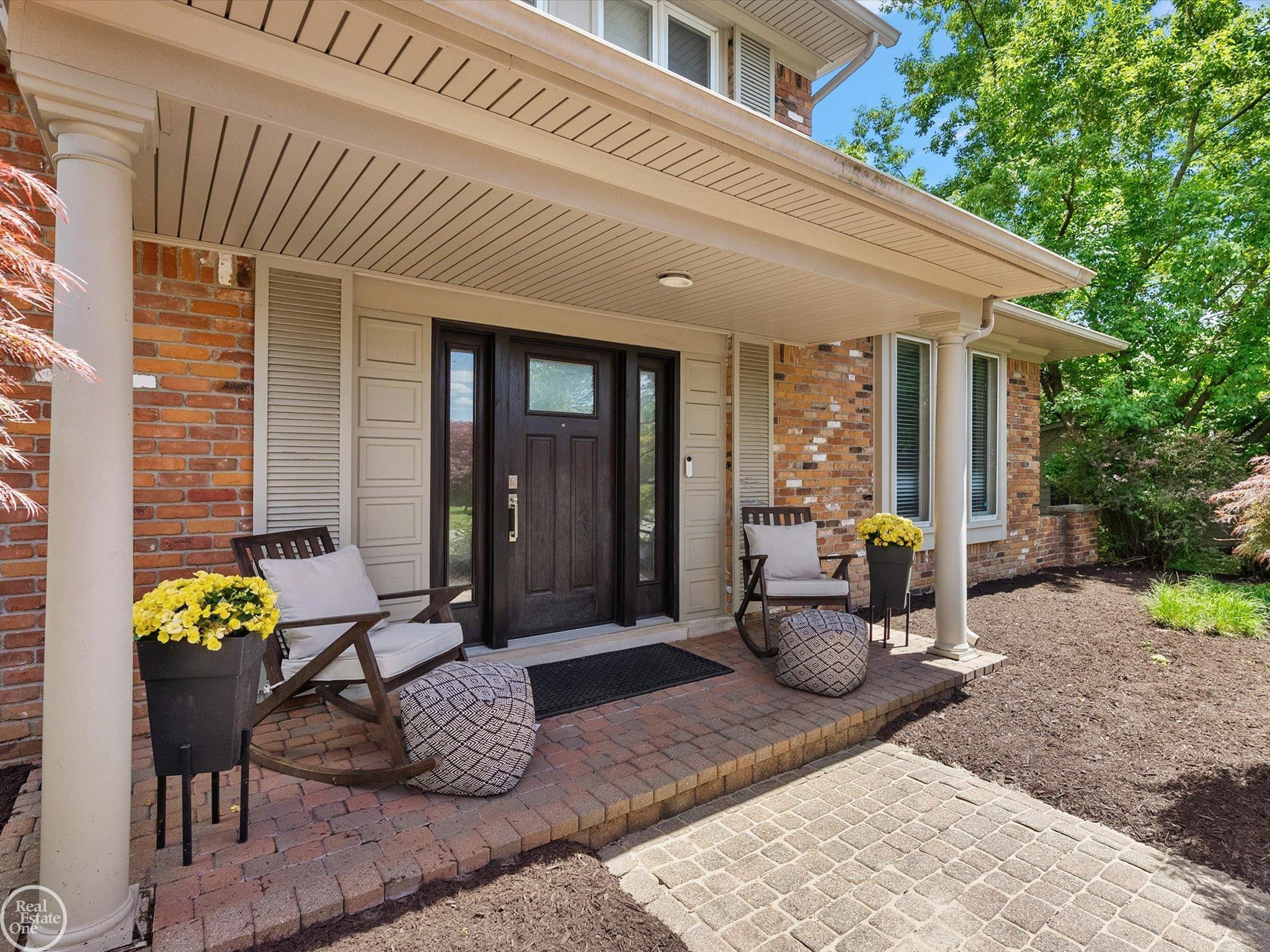 4547 Valleyview Drive, West Bloomfield, MI 48323 — Photo 4