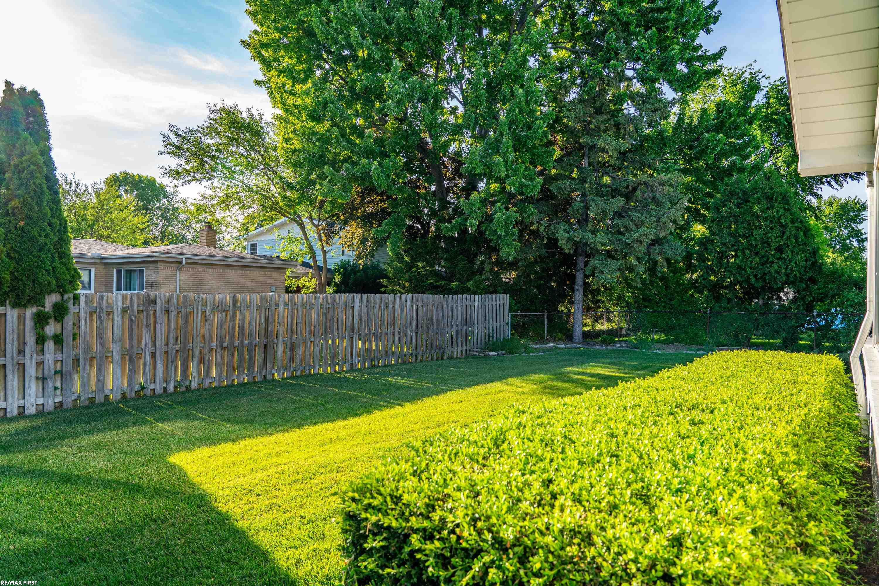 30607 Lorraine Avenue, Warren, MI 48093 — Photo 11