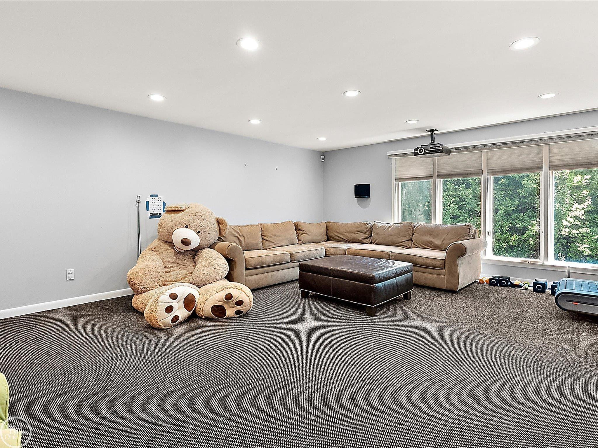 4547 Valleyview Drive, West Bloomfield, MI 48323 — Photo 24