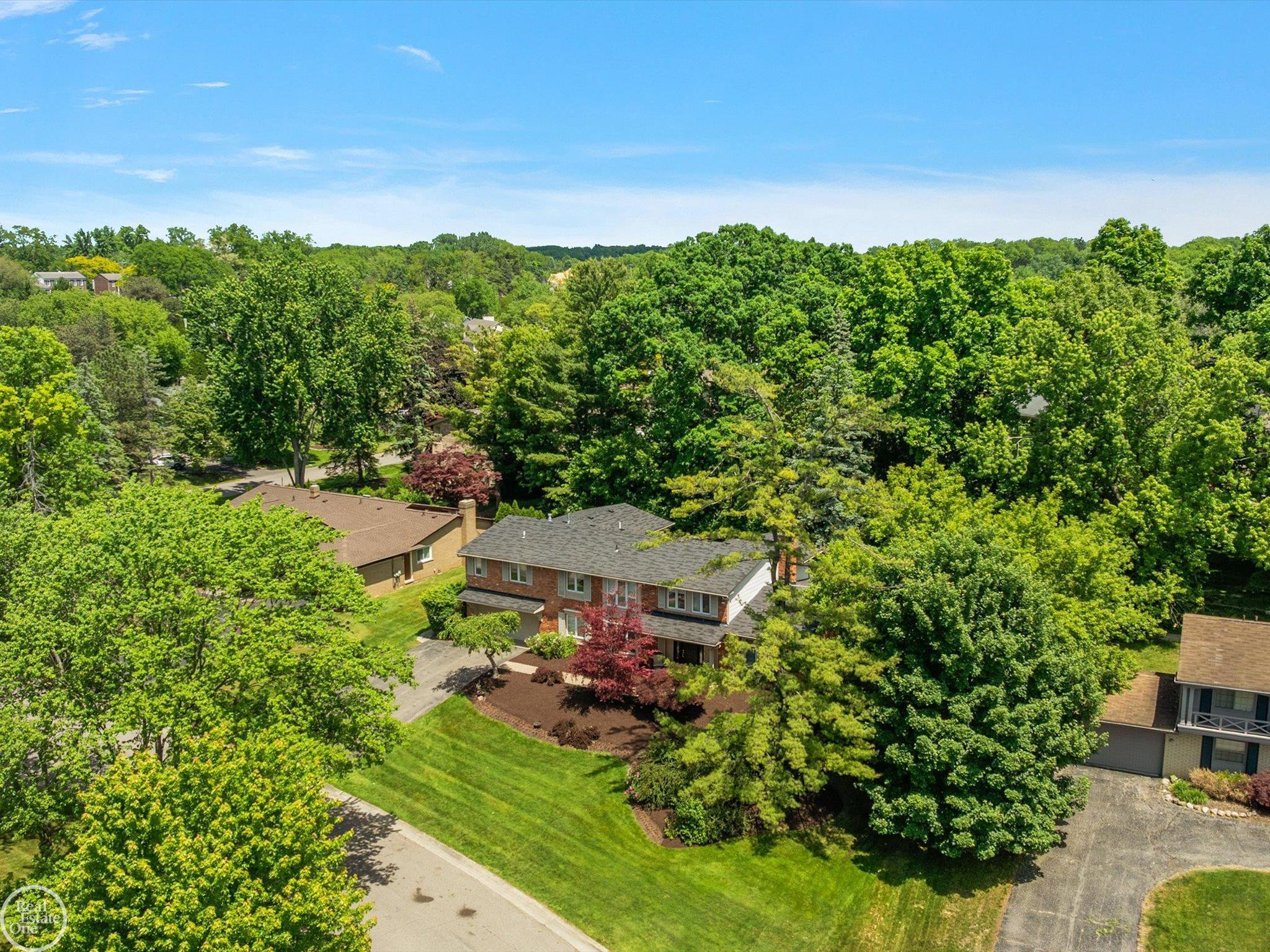 4547 Valleyview Drive, West Bloomfield, MI 48323 — Photo 53