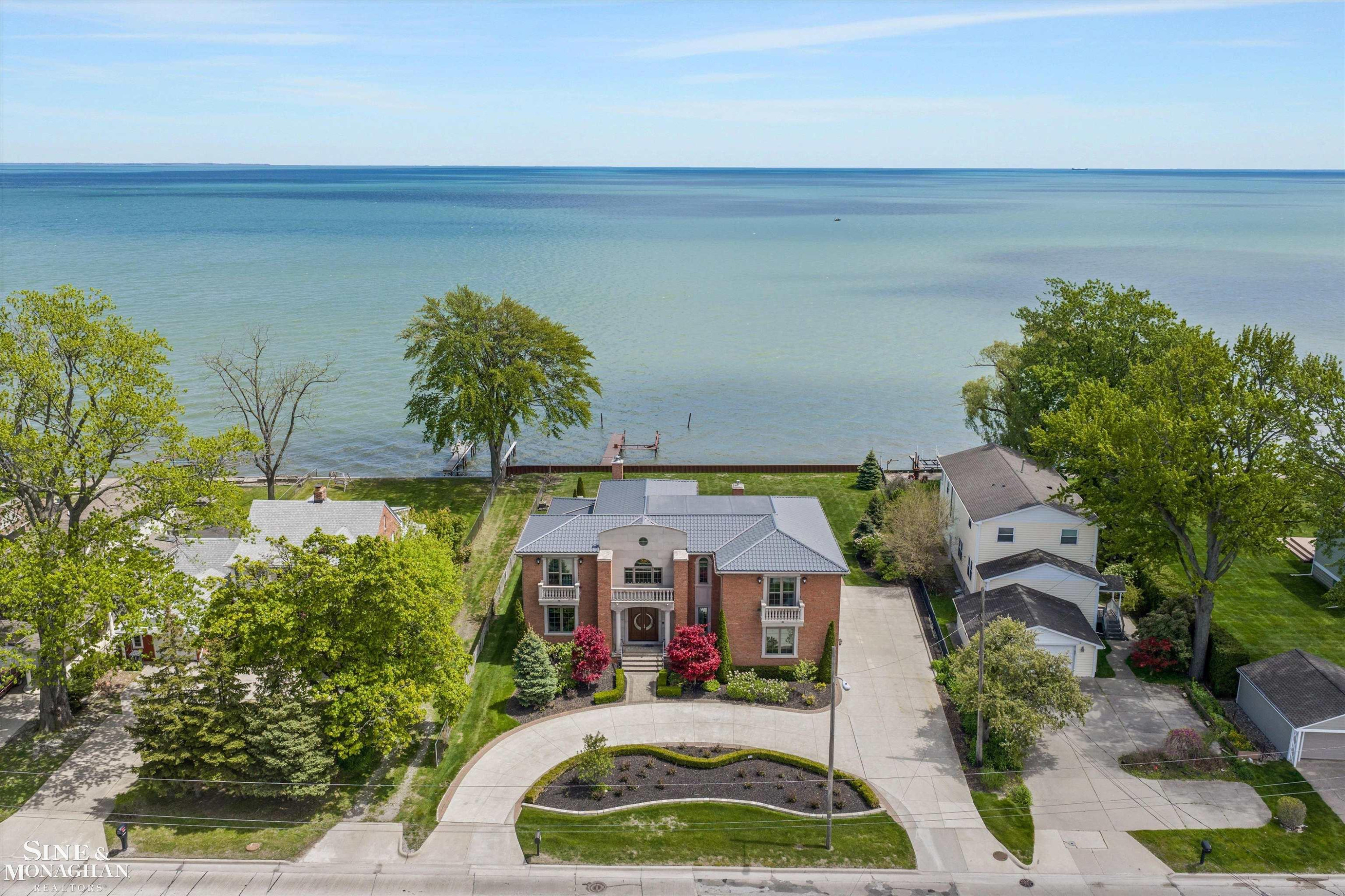 28908 Jefferson Avenue, Saint Clair Shores, MI 48081 — Photo 2
