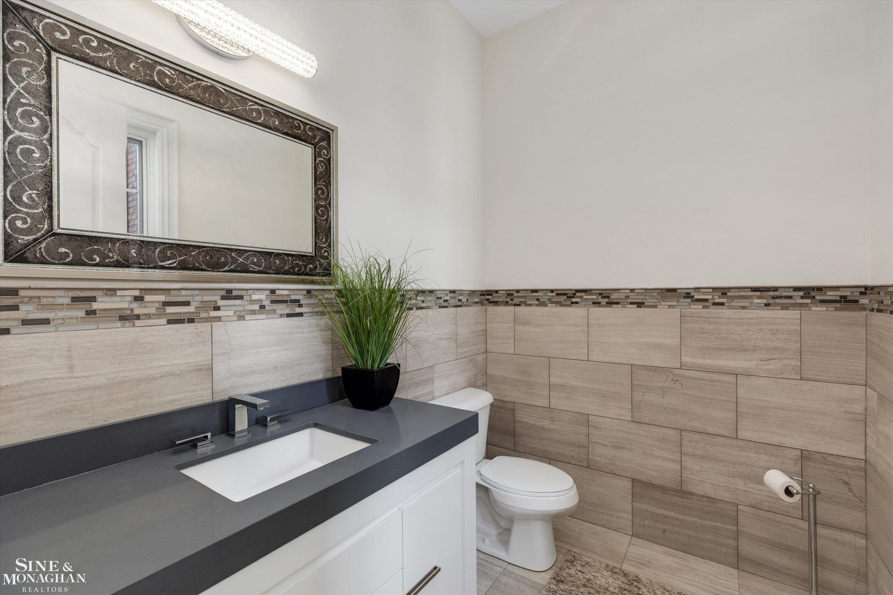 28908 Jefferson Avenue, Saint Clair Shores, MI 48081 — Photo 9
