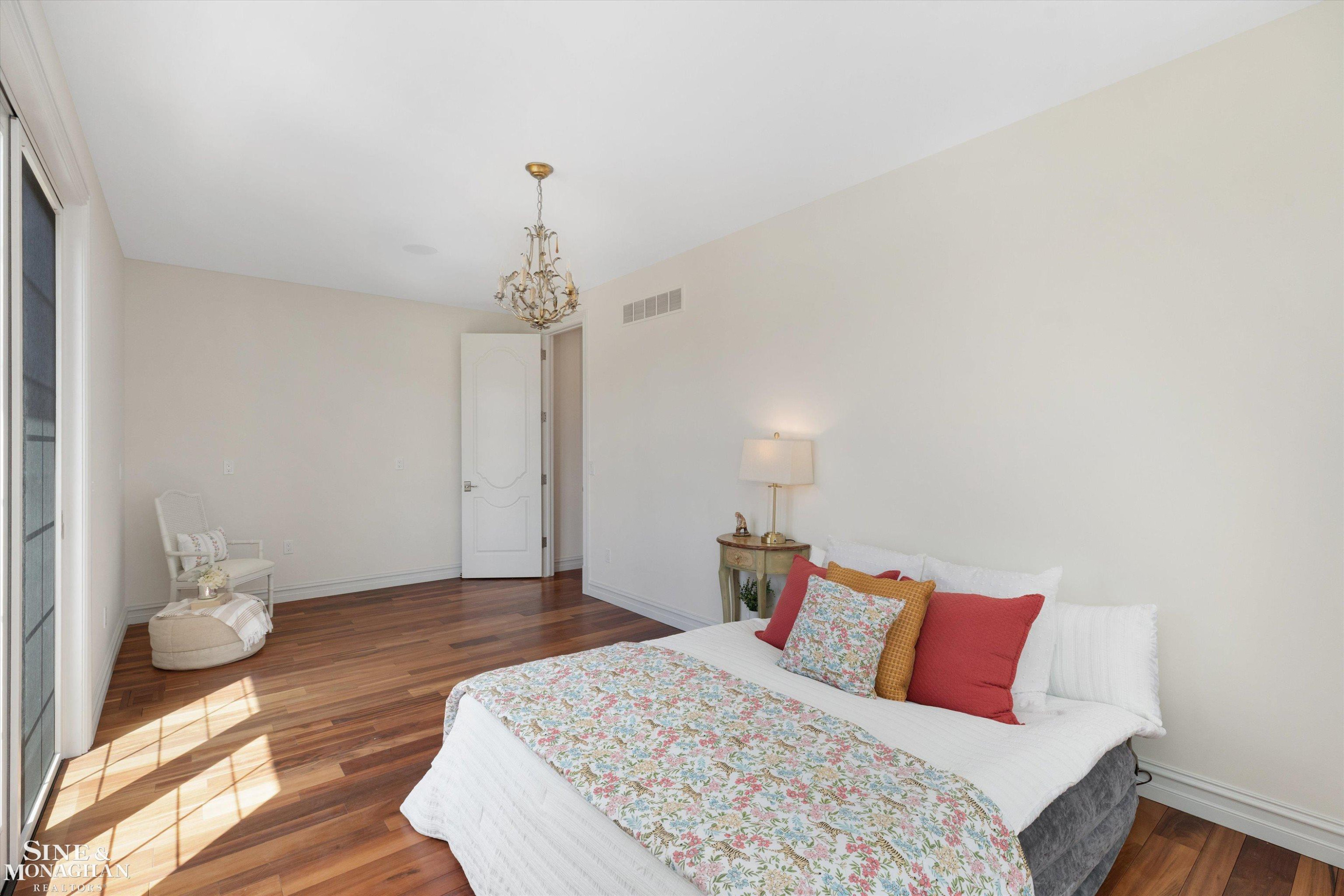 28908 Jefferson Avenue, Saint Clair Shores, MI 48081 — Photo 45