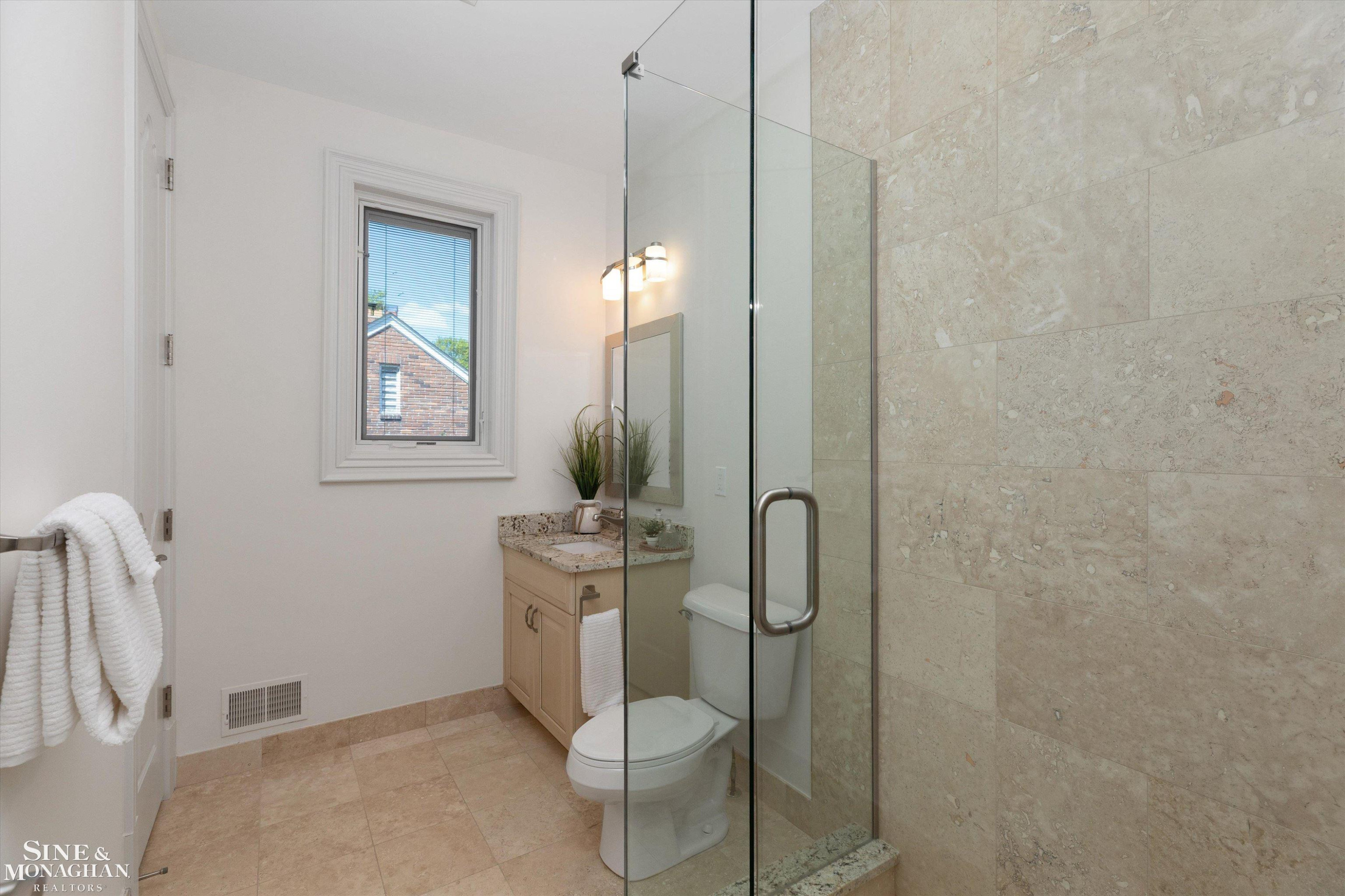28908 Jefferson Avenue, Saint Clair Shores, MI 48081 — Photo 48