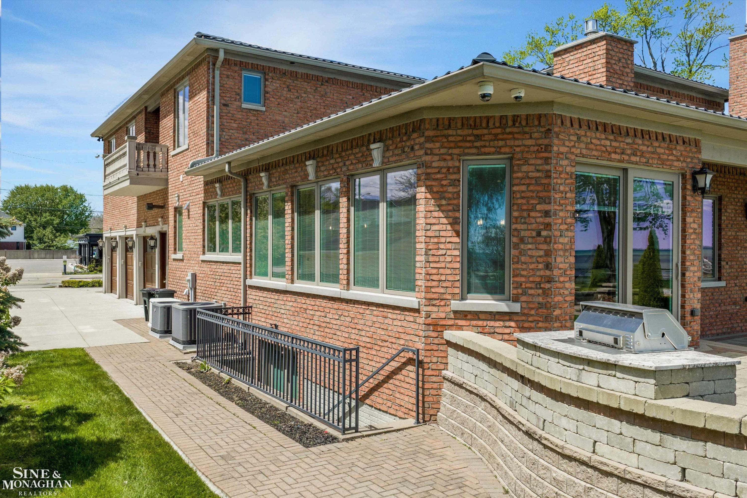 28908 Jefferson Avenue, Saint Clair Shores, MI 48081 — Photo 56