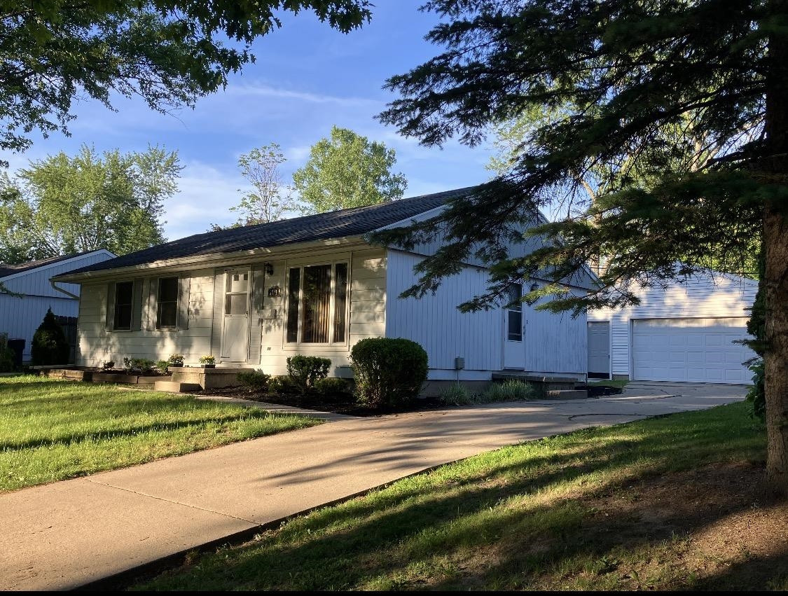 3201 Norwich Road, Lansing, MI 48911 — Photo 2